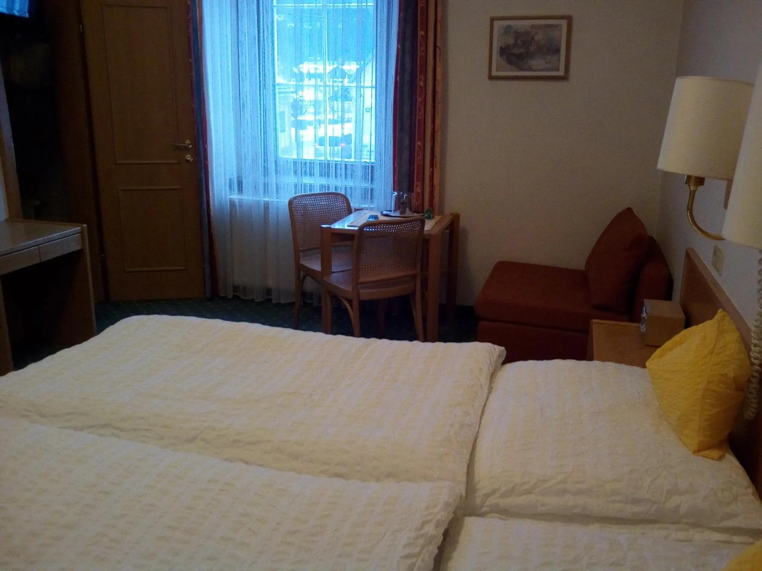 Bed in Hotel zum goldenen Hirschen