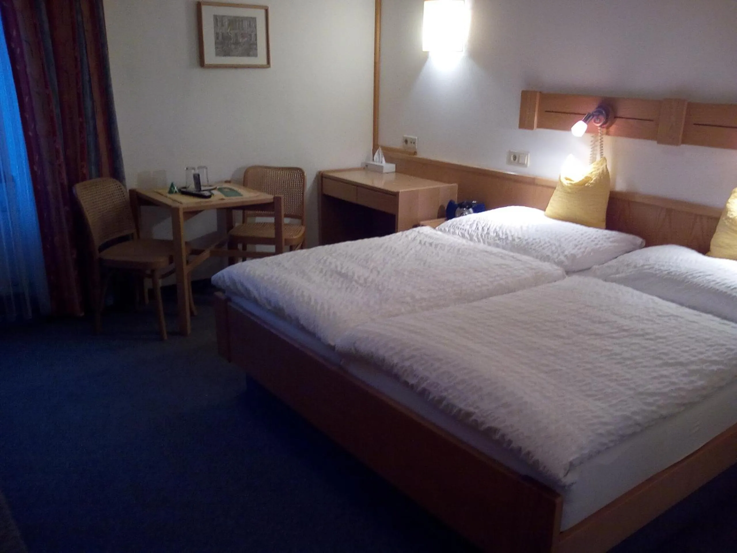 Photo of the whole room, Bed in Hotel zum goldenen Hirschen