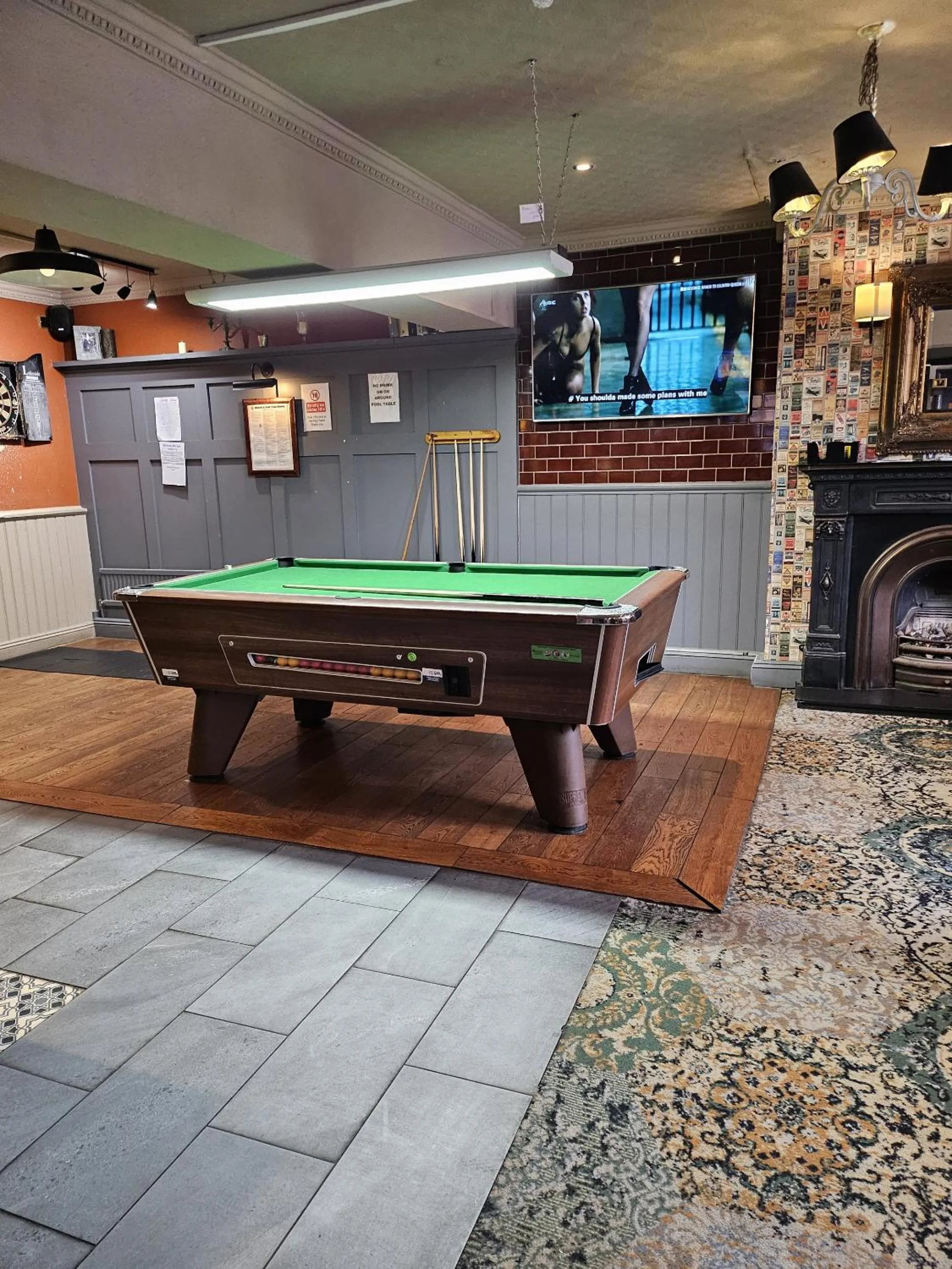 Food and drinks in Brunel Inn