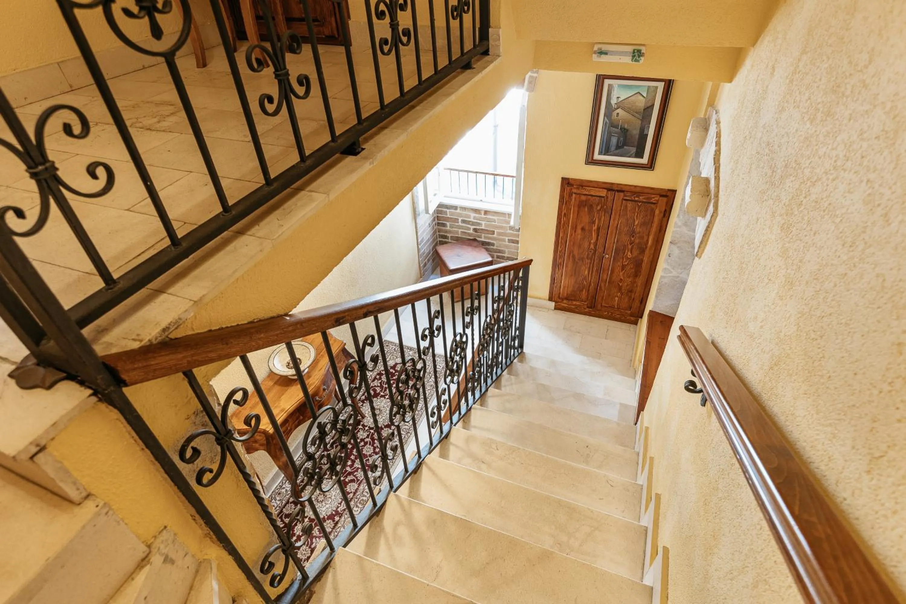 Property building in Hotel Monte Cristo