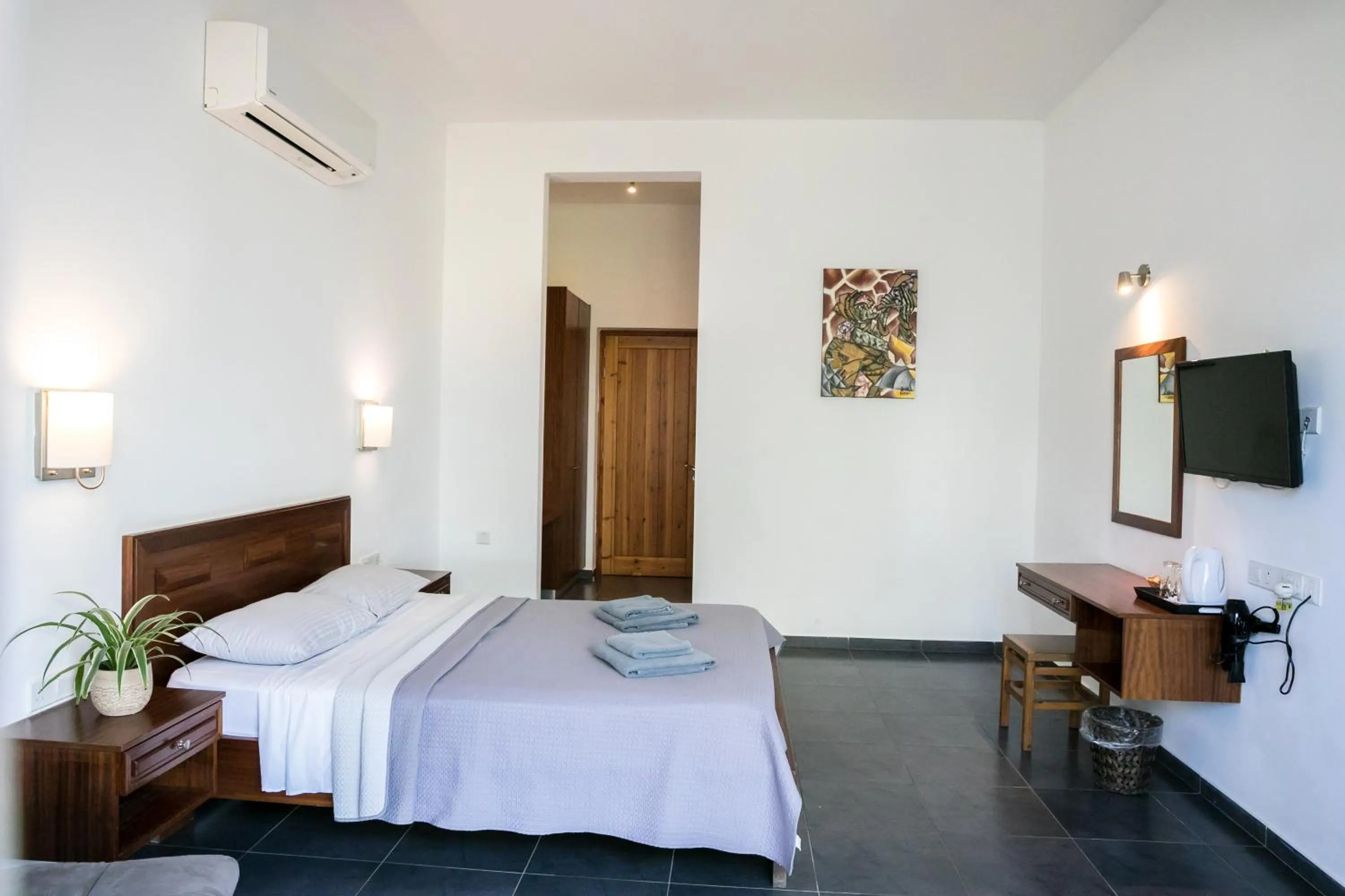 Bed in Demetriou Paradisos Hills Hotel