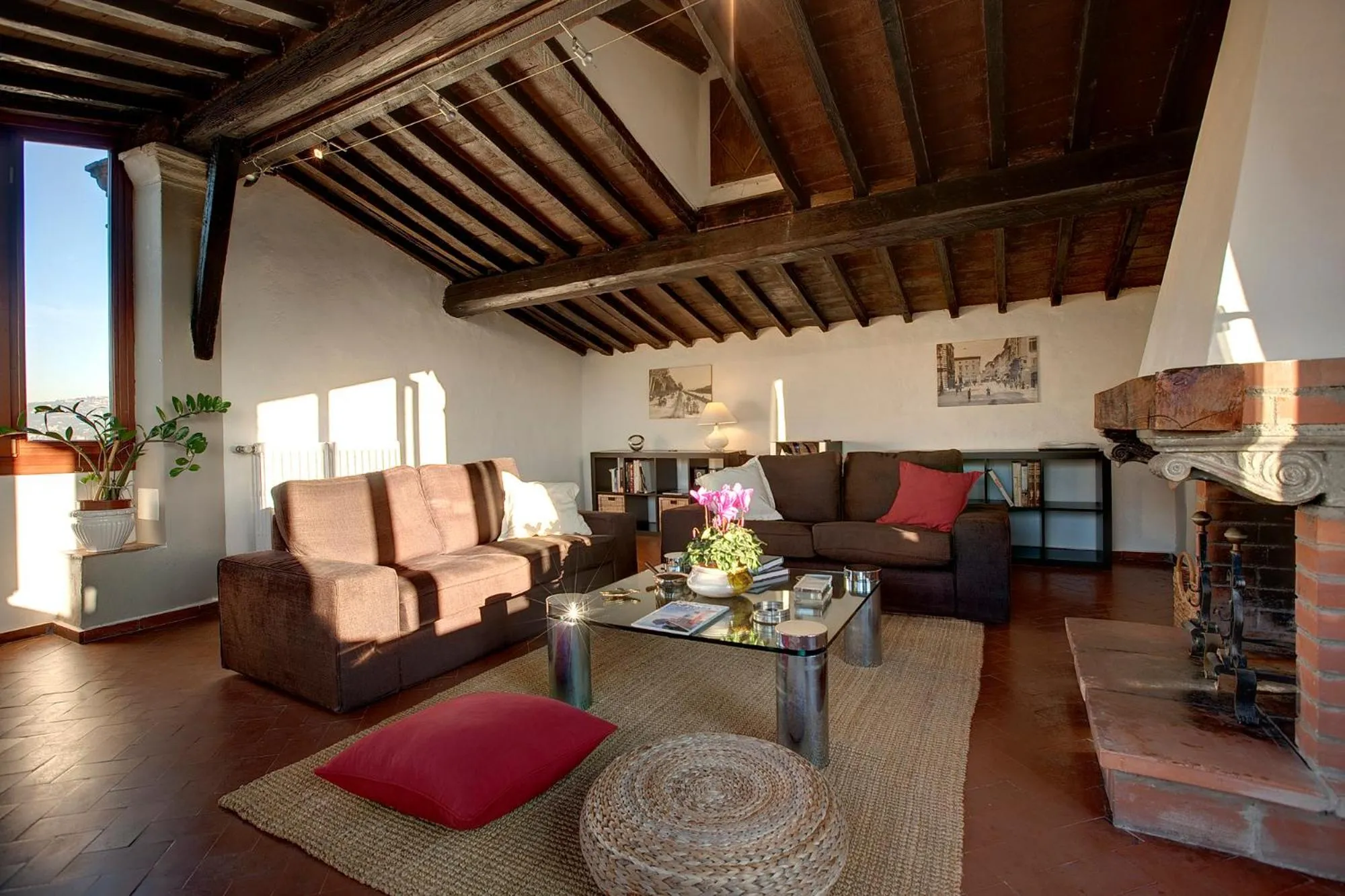 Living room in Torre Donati by Mmega