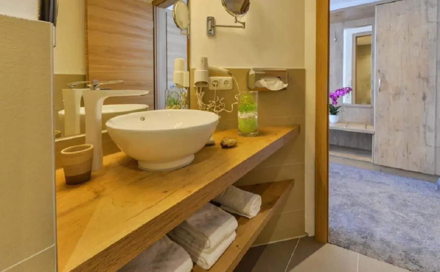 Deluxe Double Room in Hotel Haunstetter Hof Augsburg Deluxe Double Room in Hotel Haunstetter Hof Augsburg