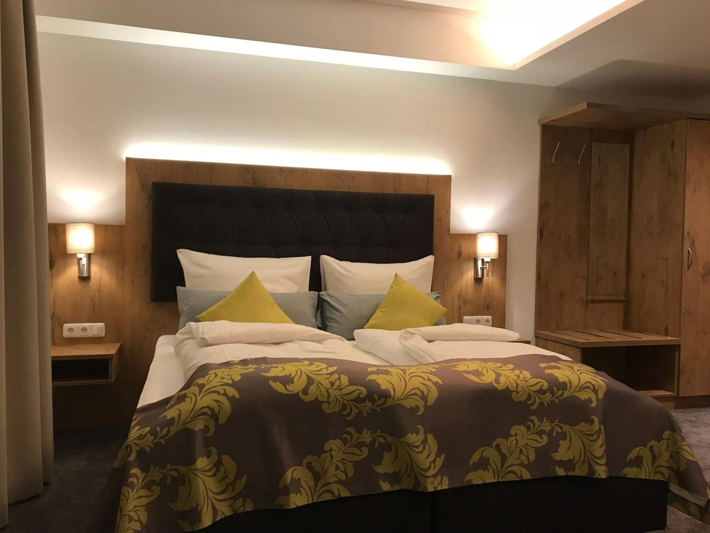 Bed in Hotel Haunstetter Hof Augsburg