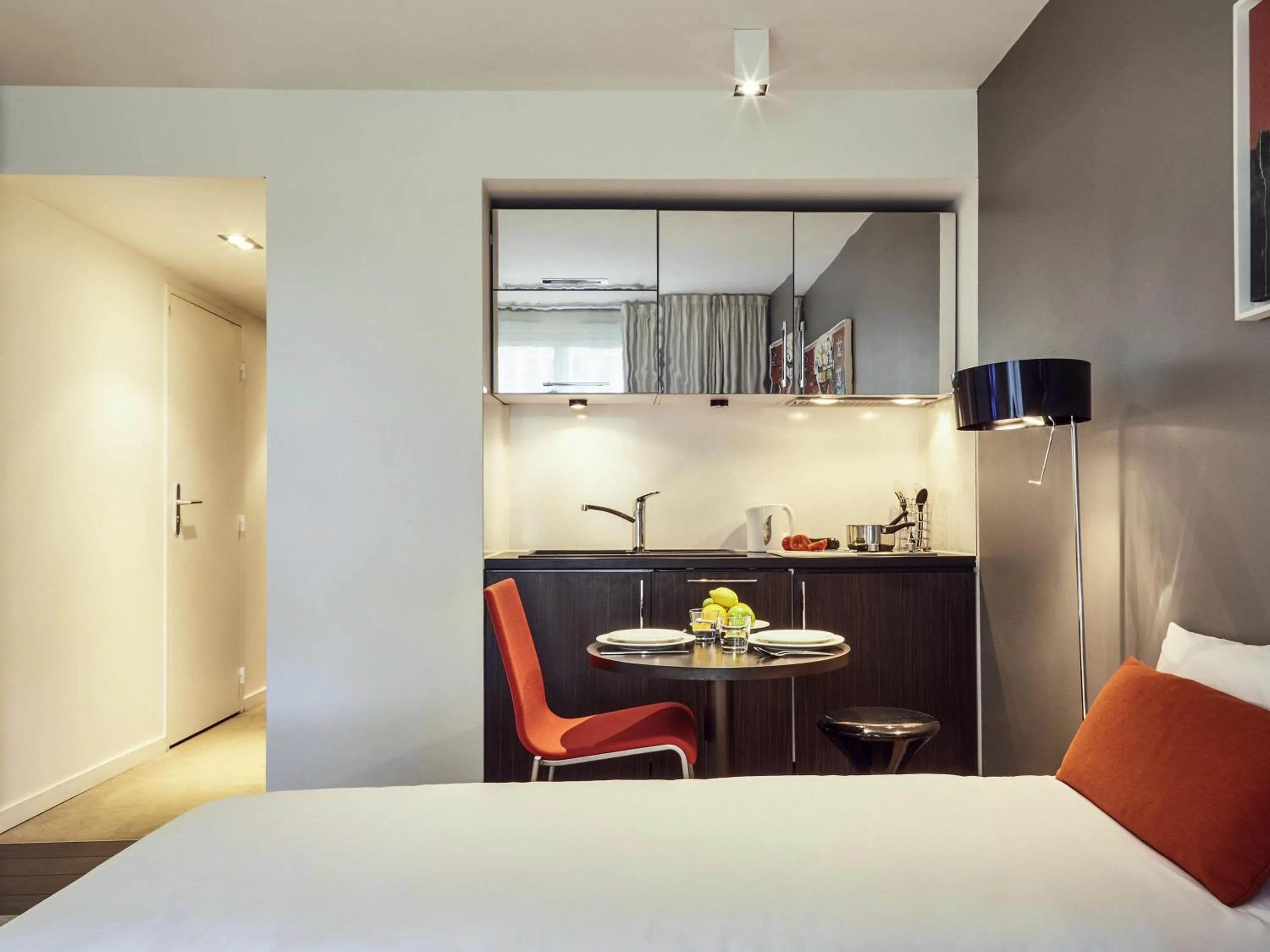 Bedroom, Bed in Aparthotel Adagio Marseille Timone