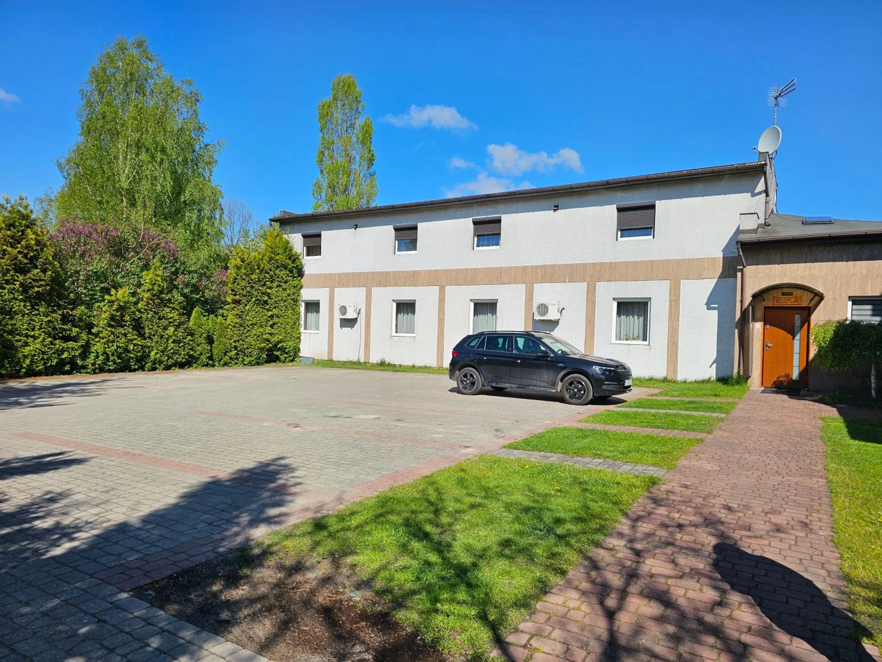 Property building in "Zacisze"