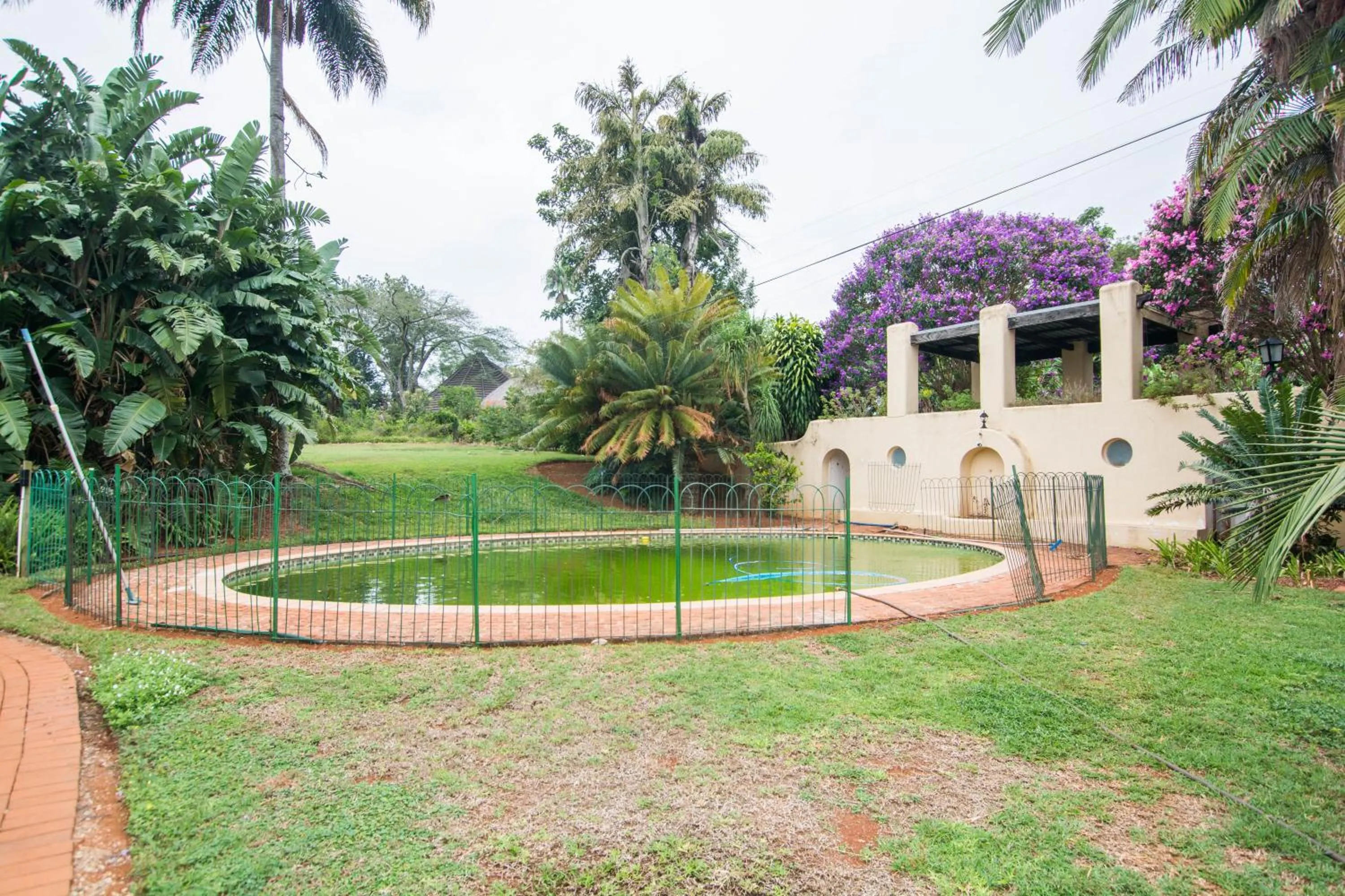 Hoyohoyo Koeltehuis Farm Lodge