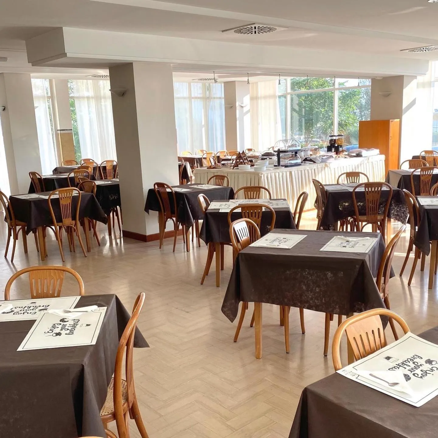 Breakfast in Hotel Audi Frontemare