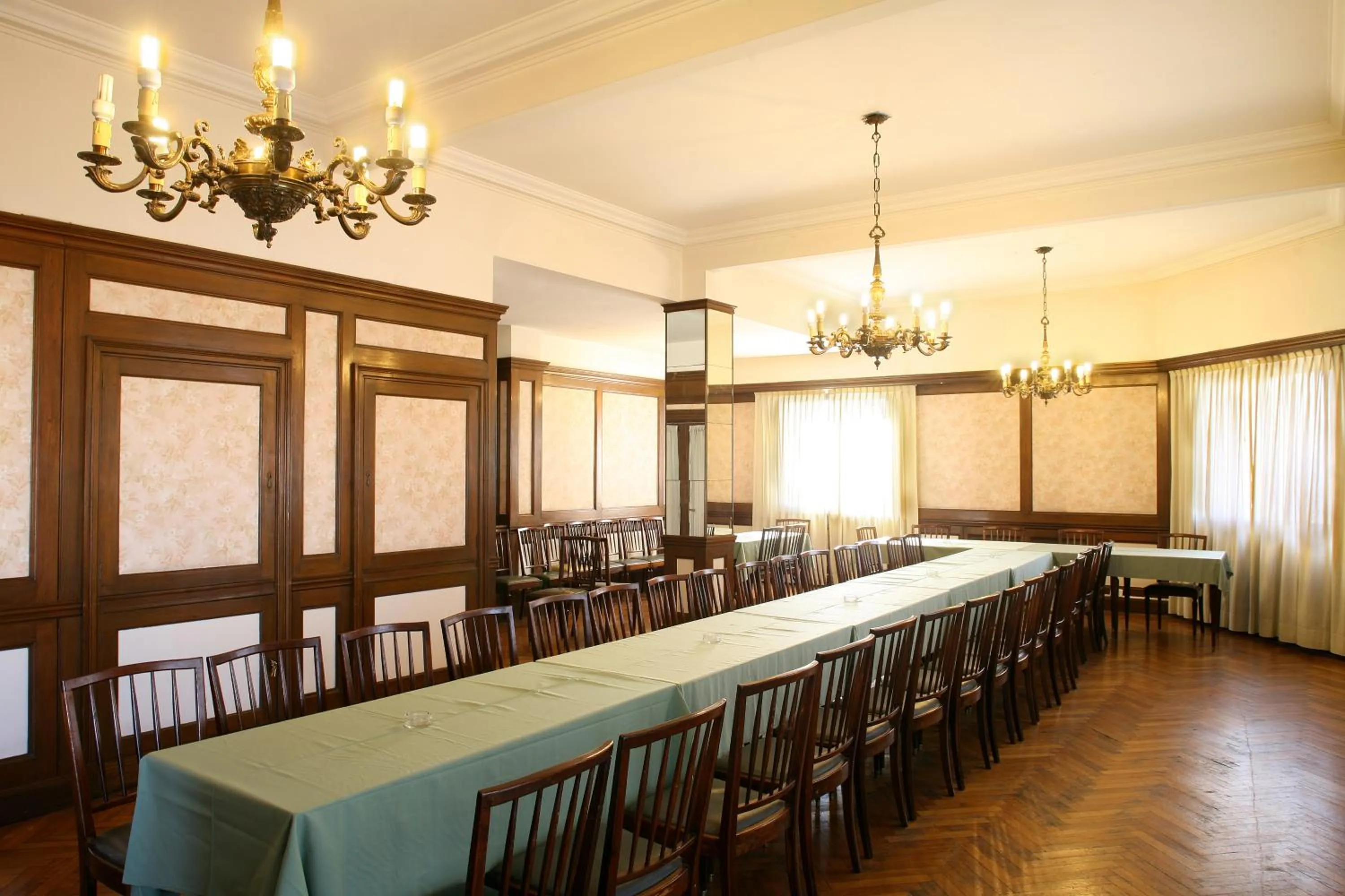 Dining area in Constitución Palace Hotel