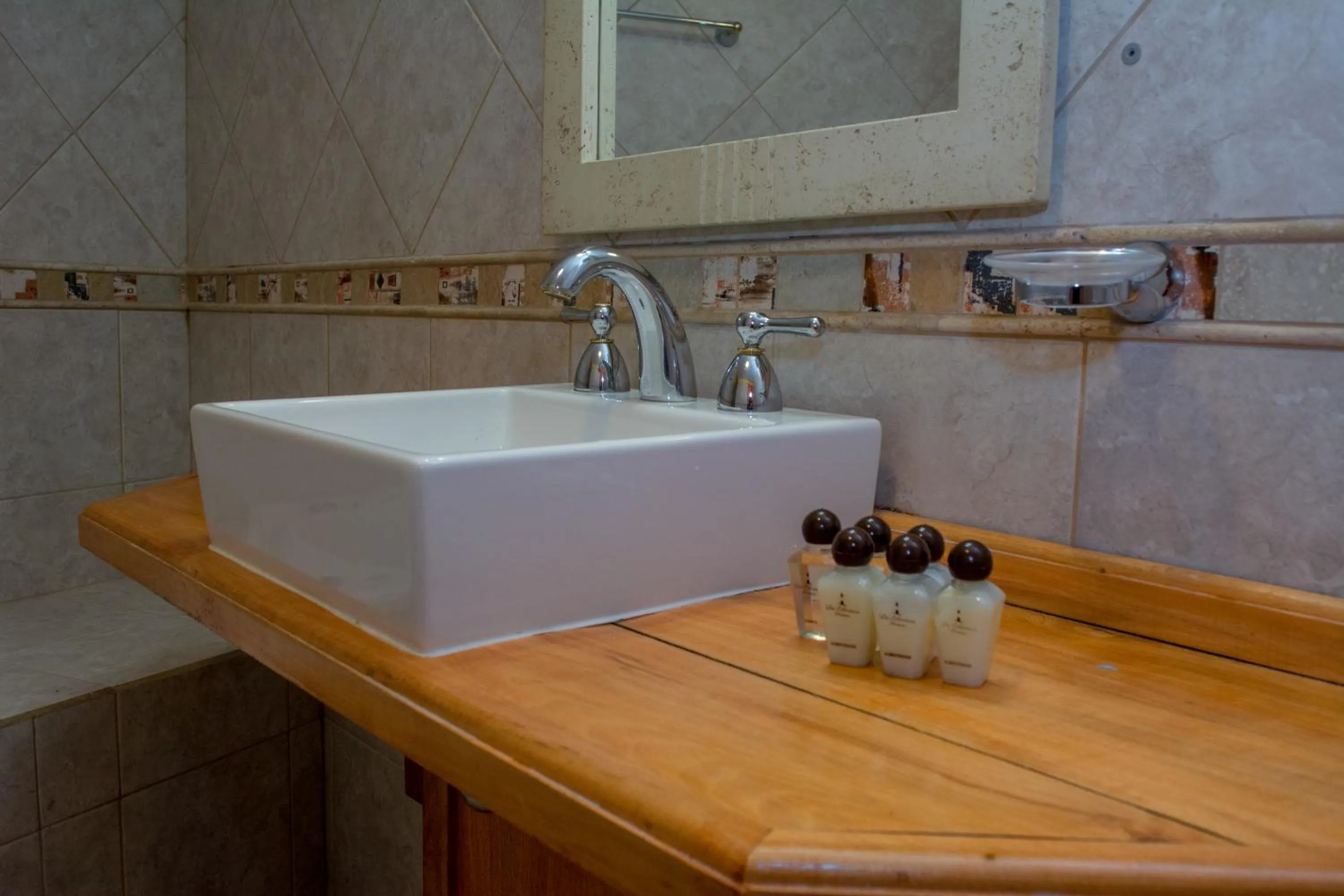 Bed in Hosteria Les Eclaireurs