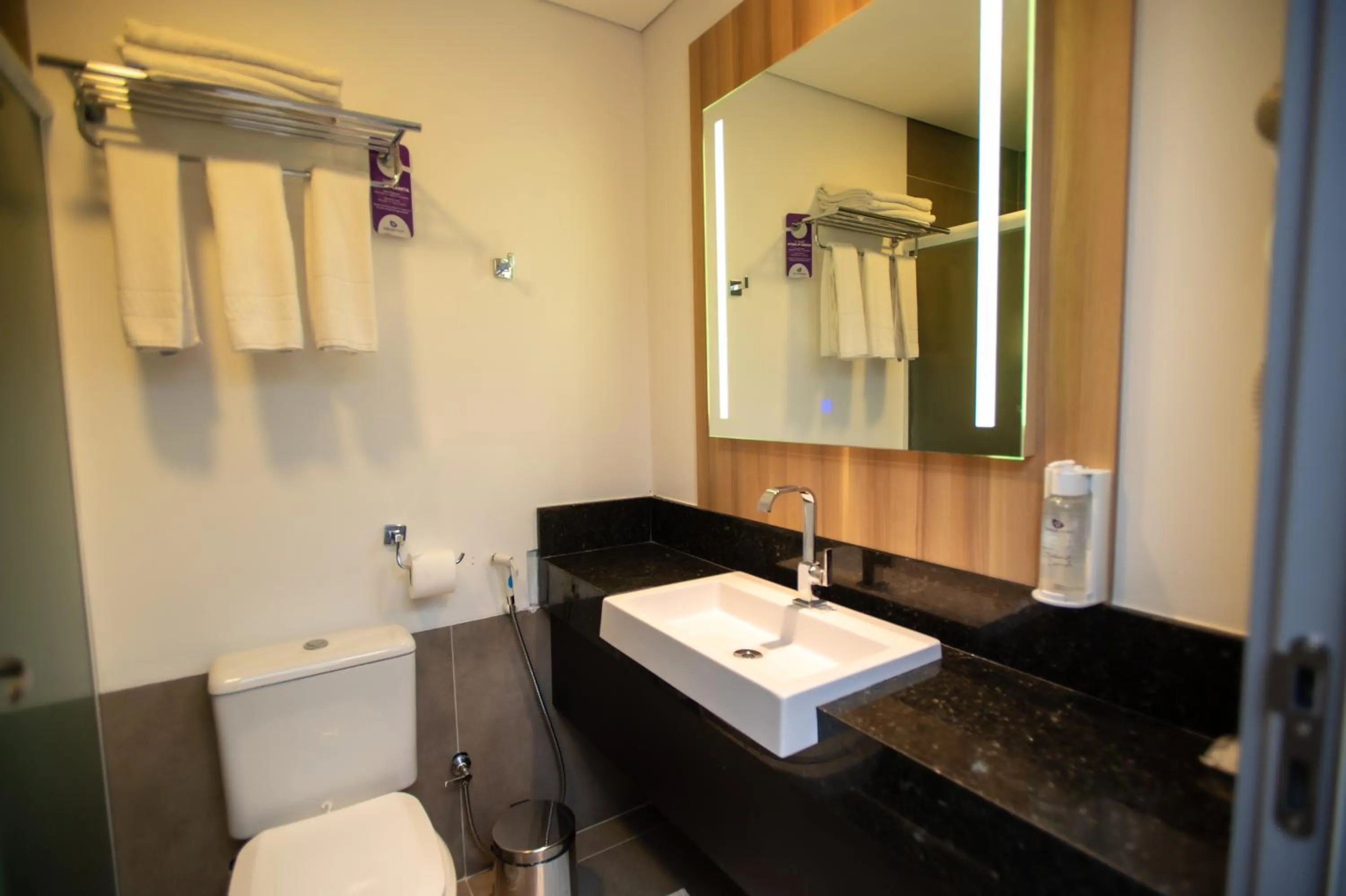 Bedroom in Delcas Hotel