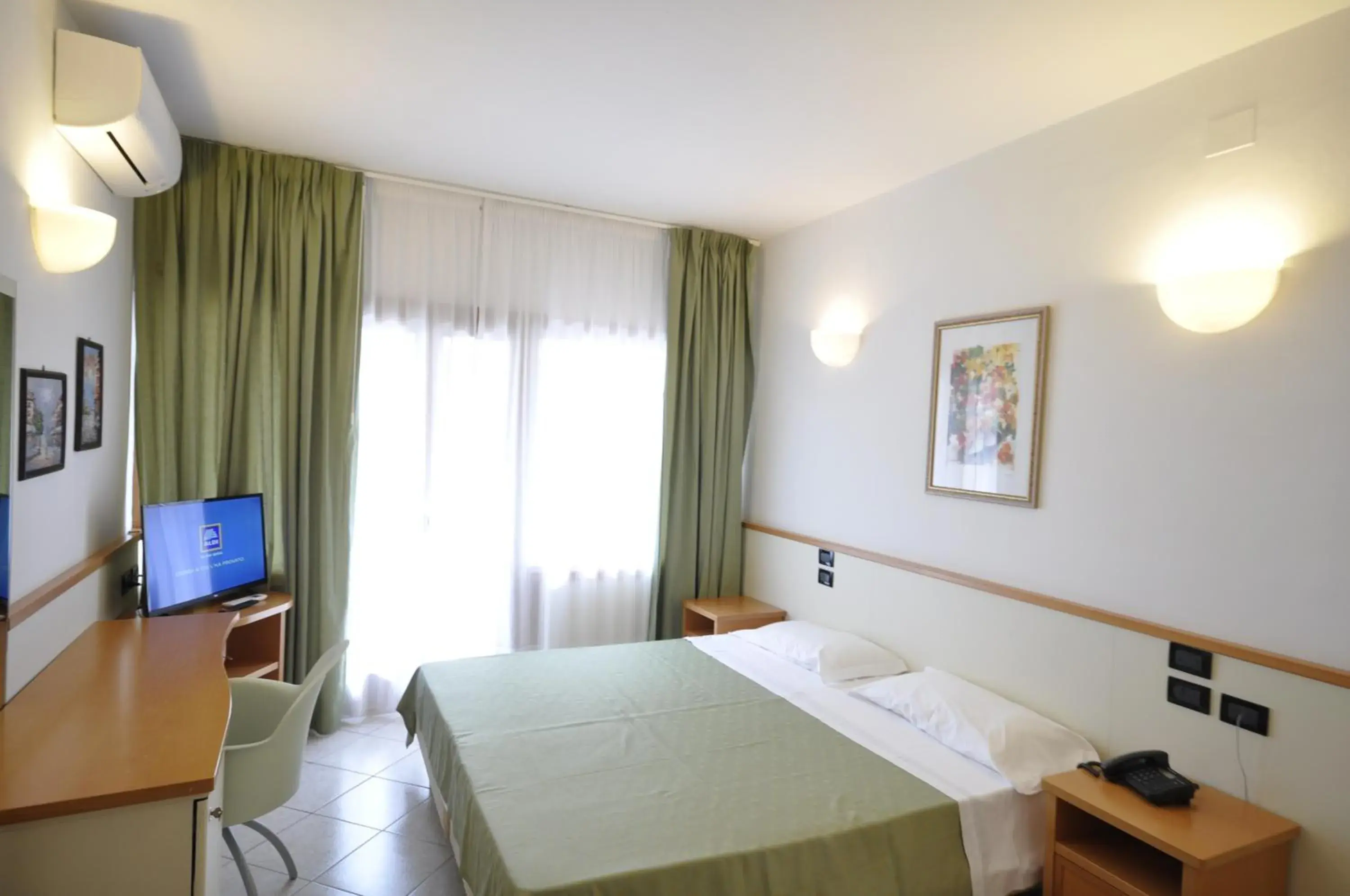 Comfort Double Room with Terrace in Hotel degli Ulivi Comfort Double Room with Terrace in Hotel degli Ulivi