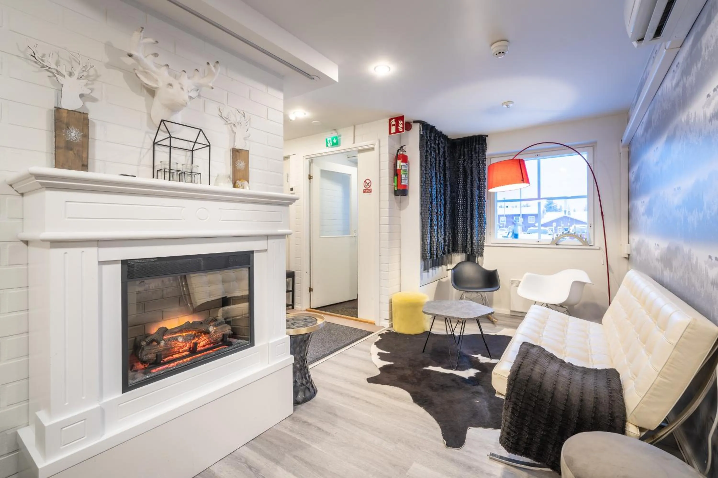 Seating area in Kuukkeli Saariselkä Inn