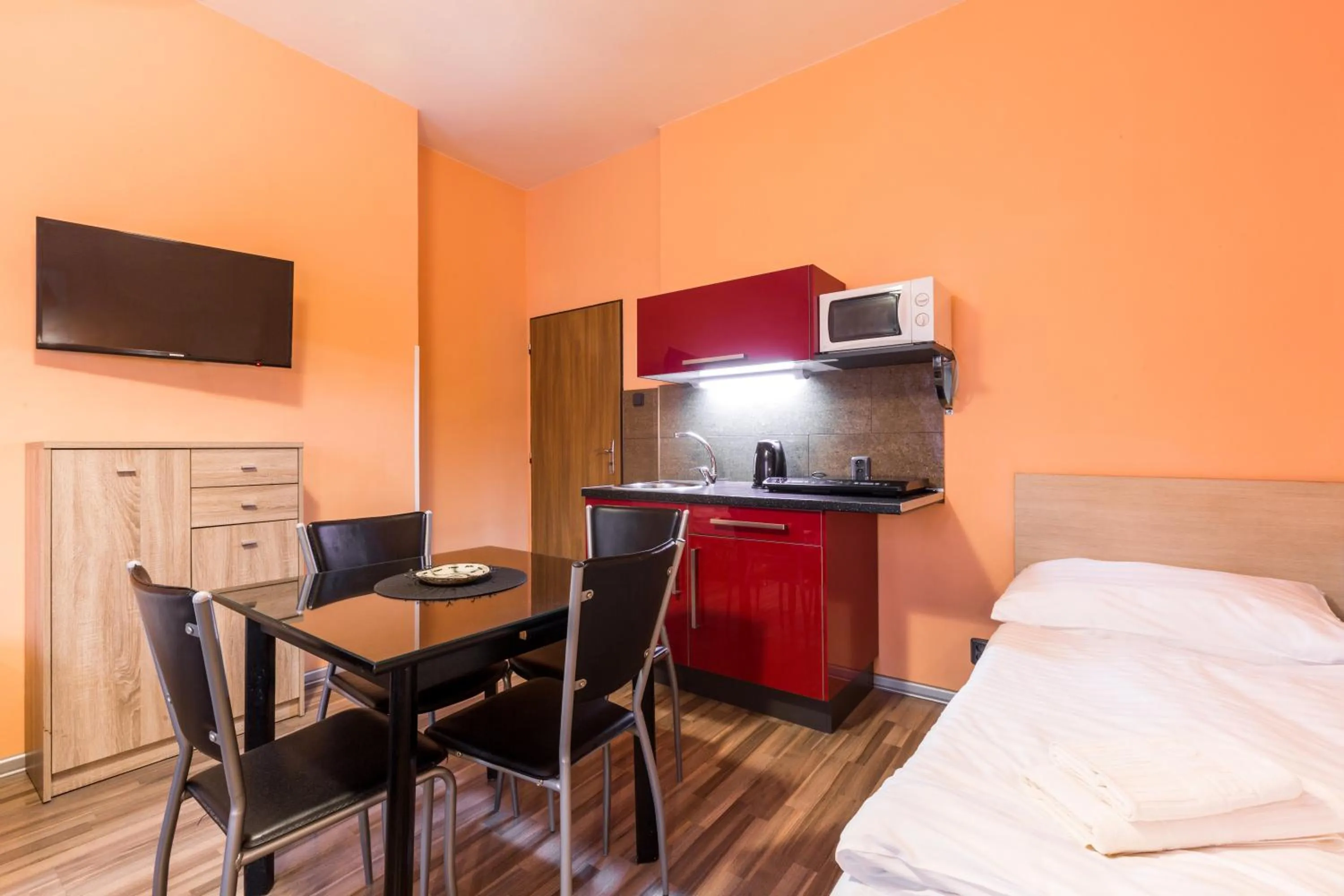 Kitchen or kitchenette, Bed in Rezidence Davids Apartments