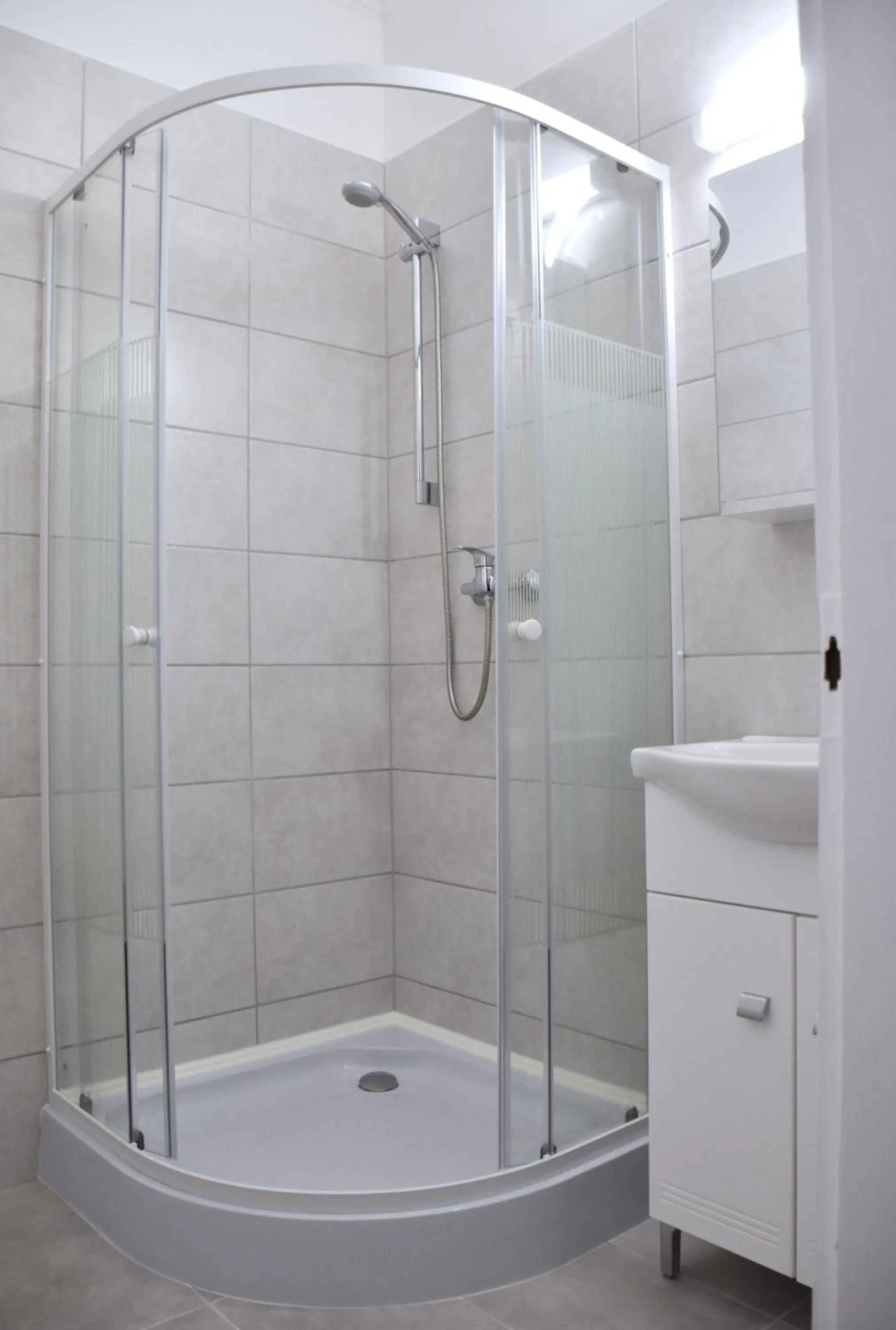 Shower in Hőforrás Hotel