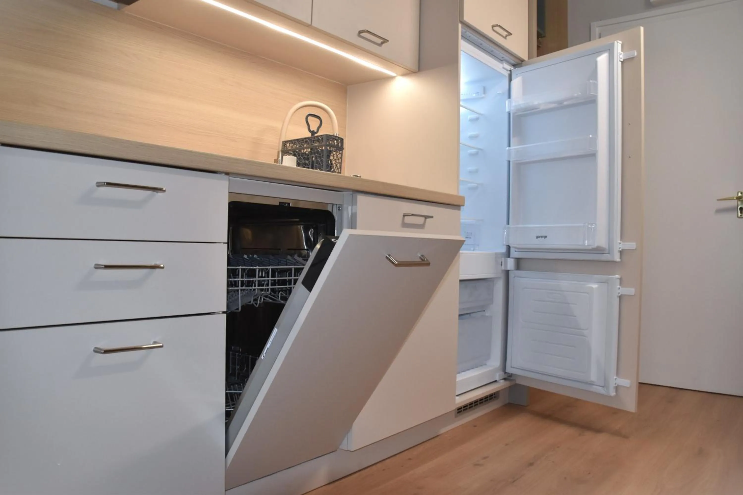Kitchen or kitchenette in Hőforrás Hotel