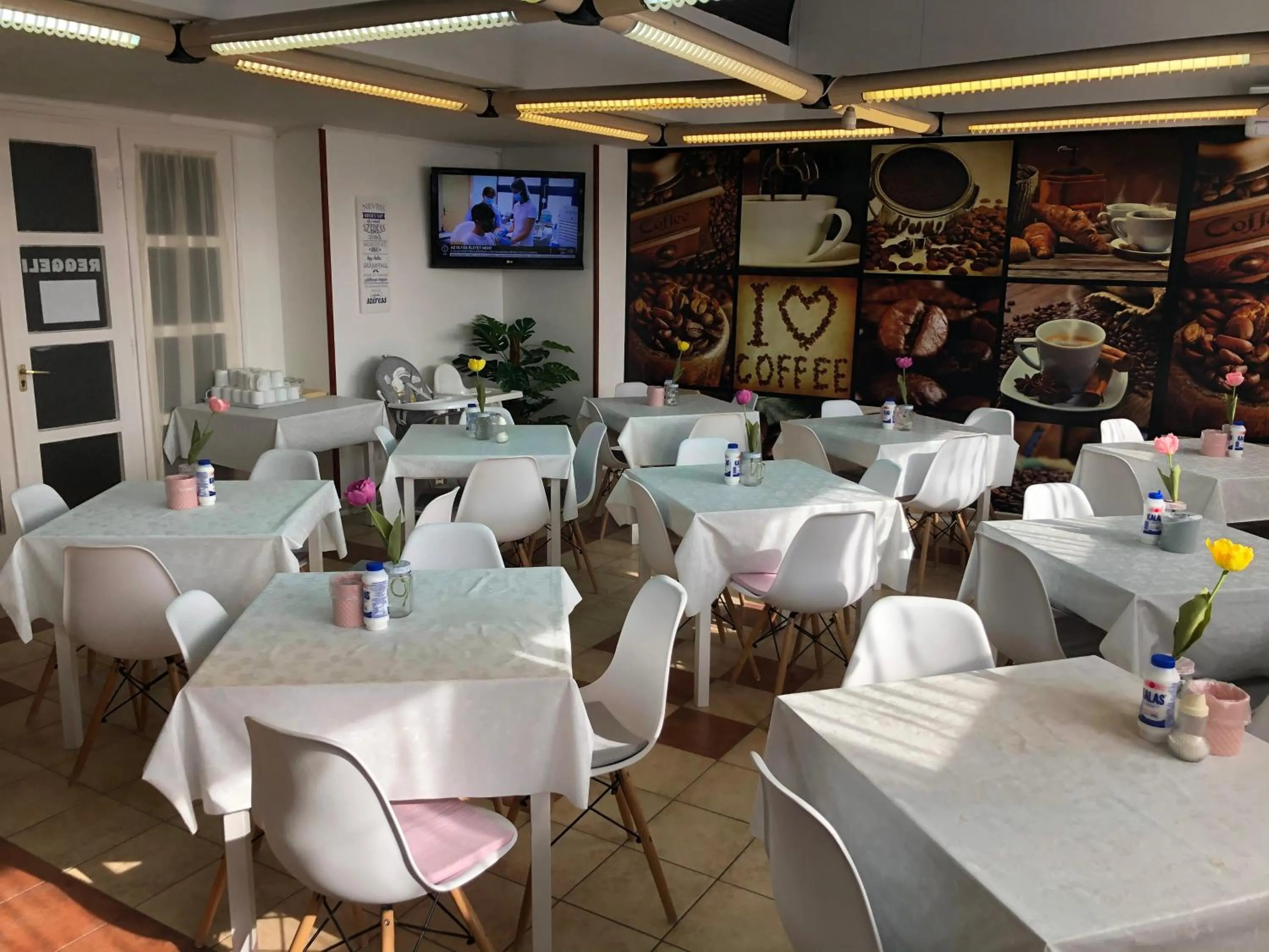 Restaurant/places to eat in Hőforrás Hotel