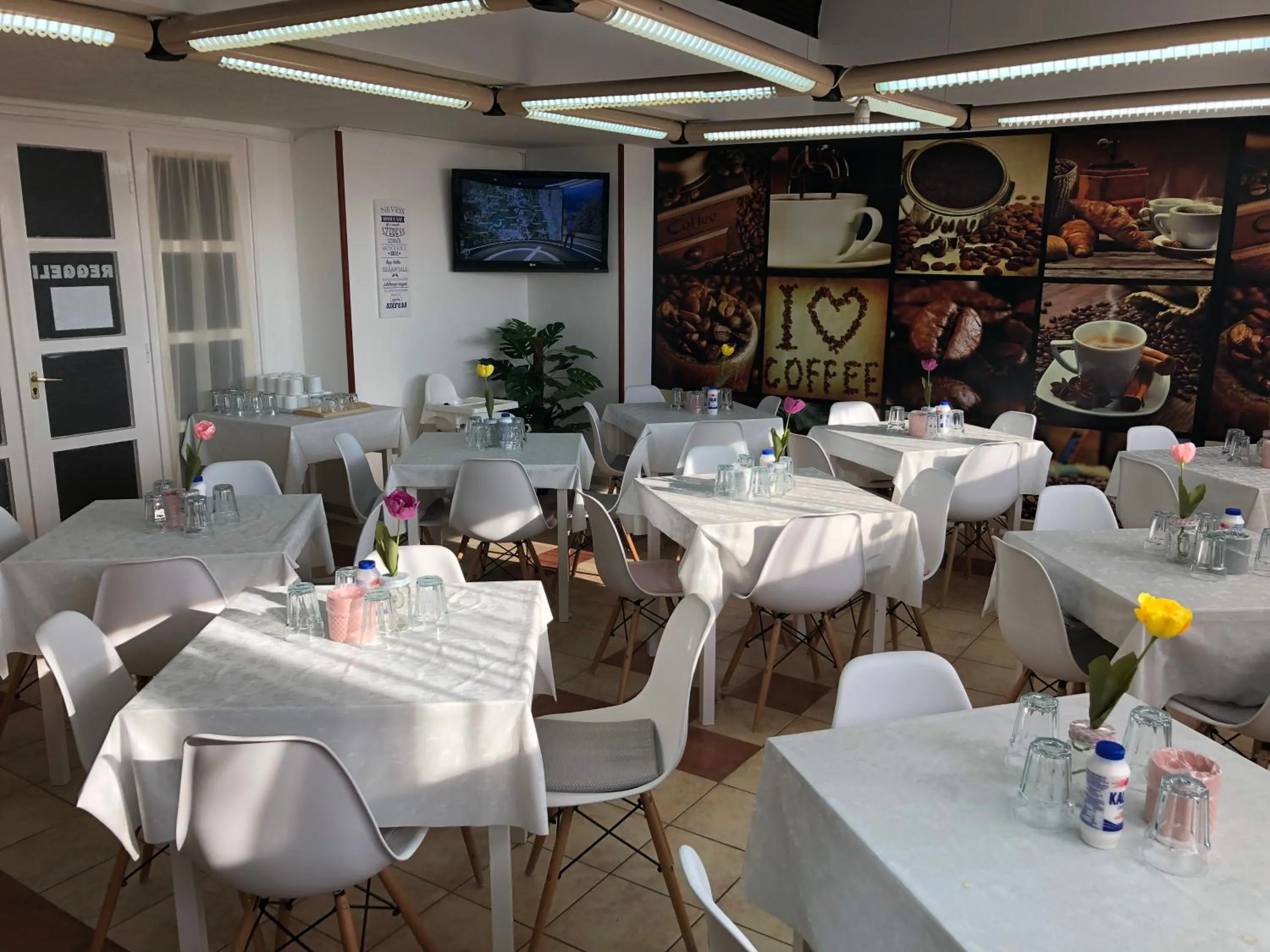 Restaurant/places to eat in Hőforrás Hotel