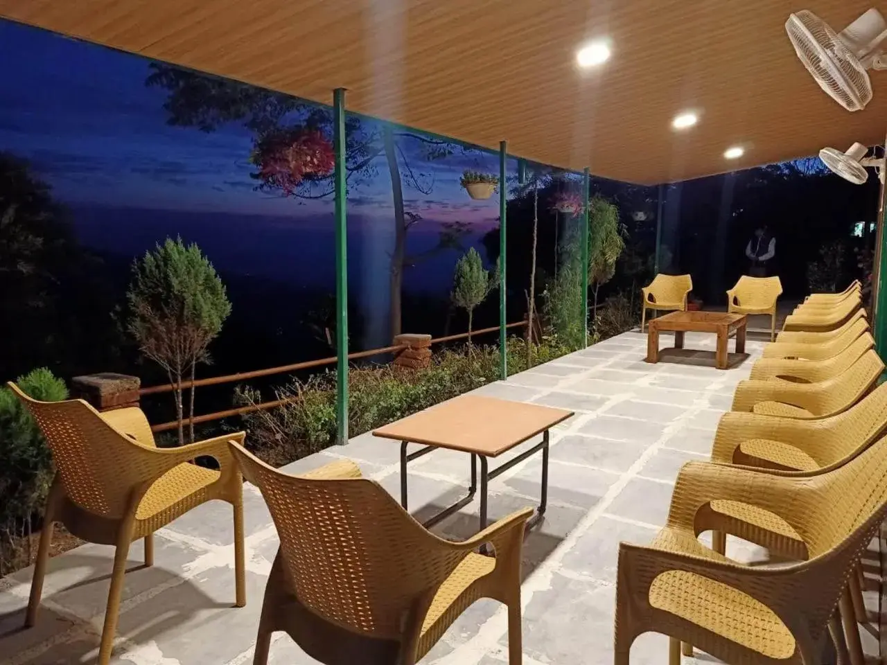 Restaurant/places to eat in Room on the Roof, Viraatkhai-Chakrata, By Himalayan Eco Lodges Restaurant/places to eat in Room on the Roof, Viraatkhai-Chakrata, By Himalayan Eco Lodges