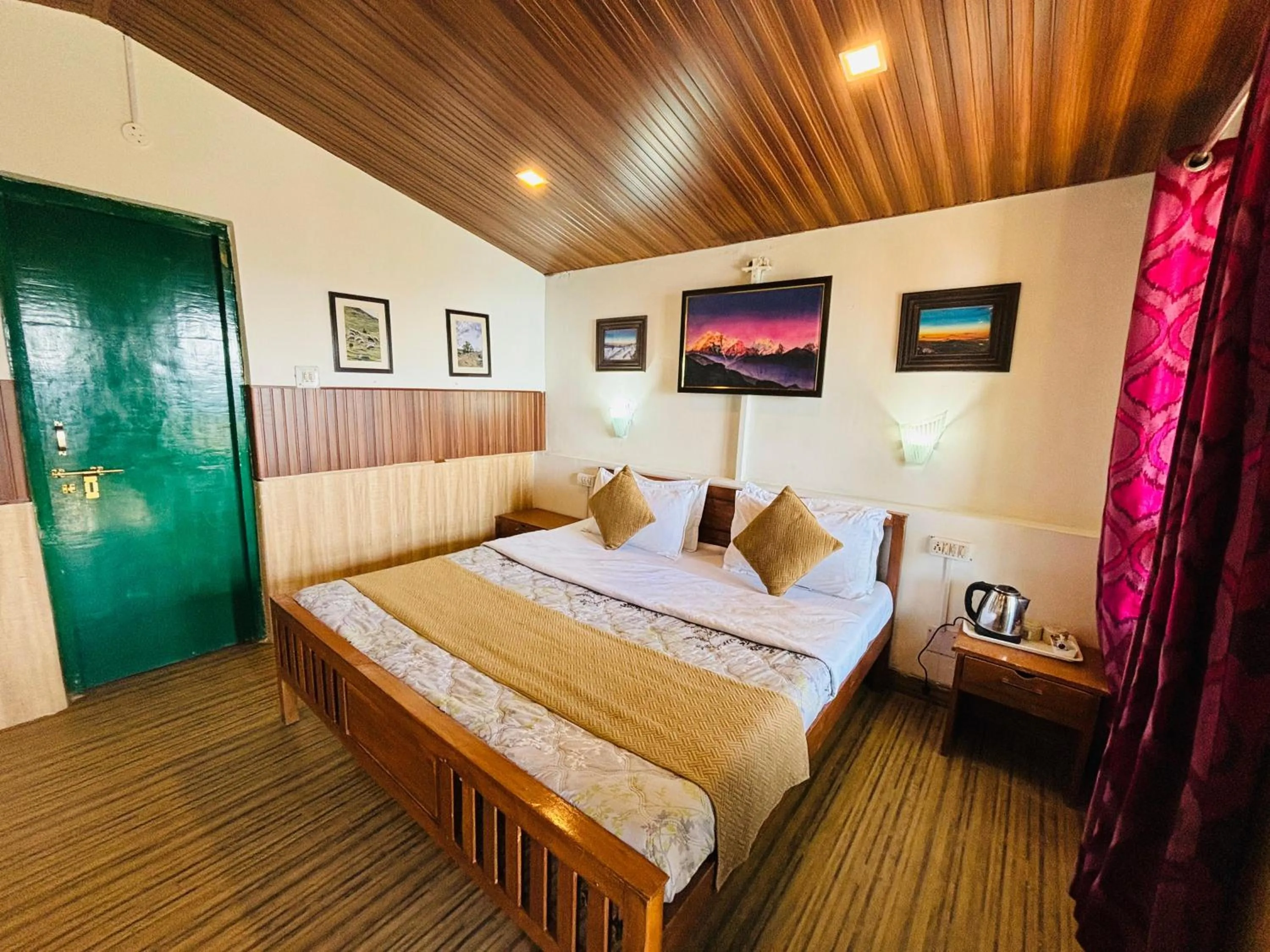 Bedroom, Bed in Room on the Roof, Viraatkhai-Chakrata, By Himalayan Eco Lodges