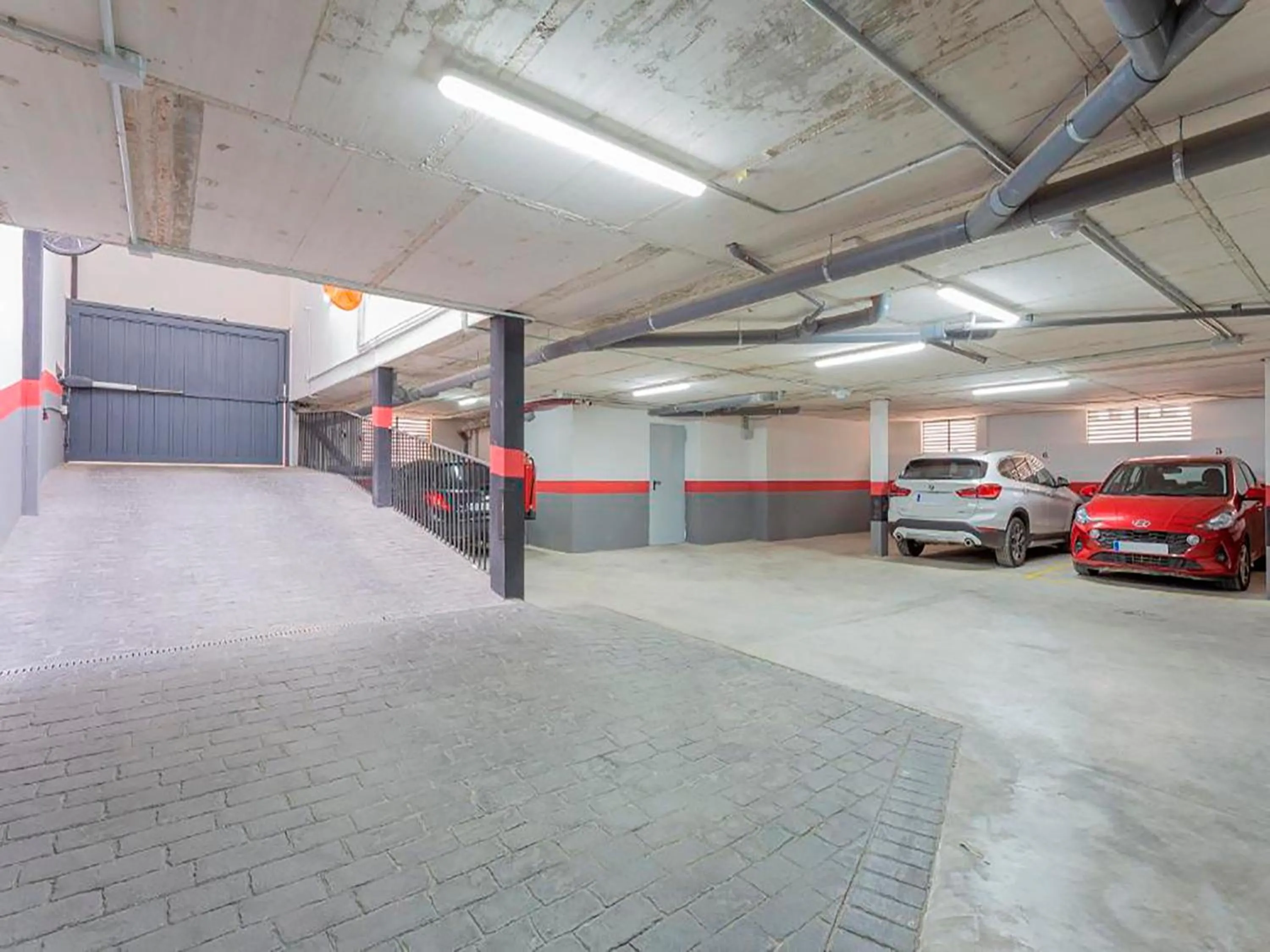 Parking in Apartamentos Real Suites Realejo 3000