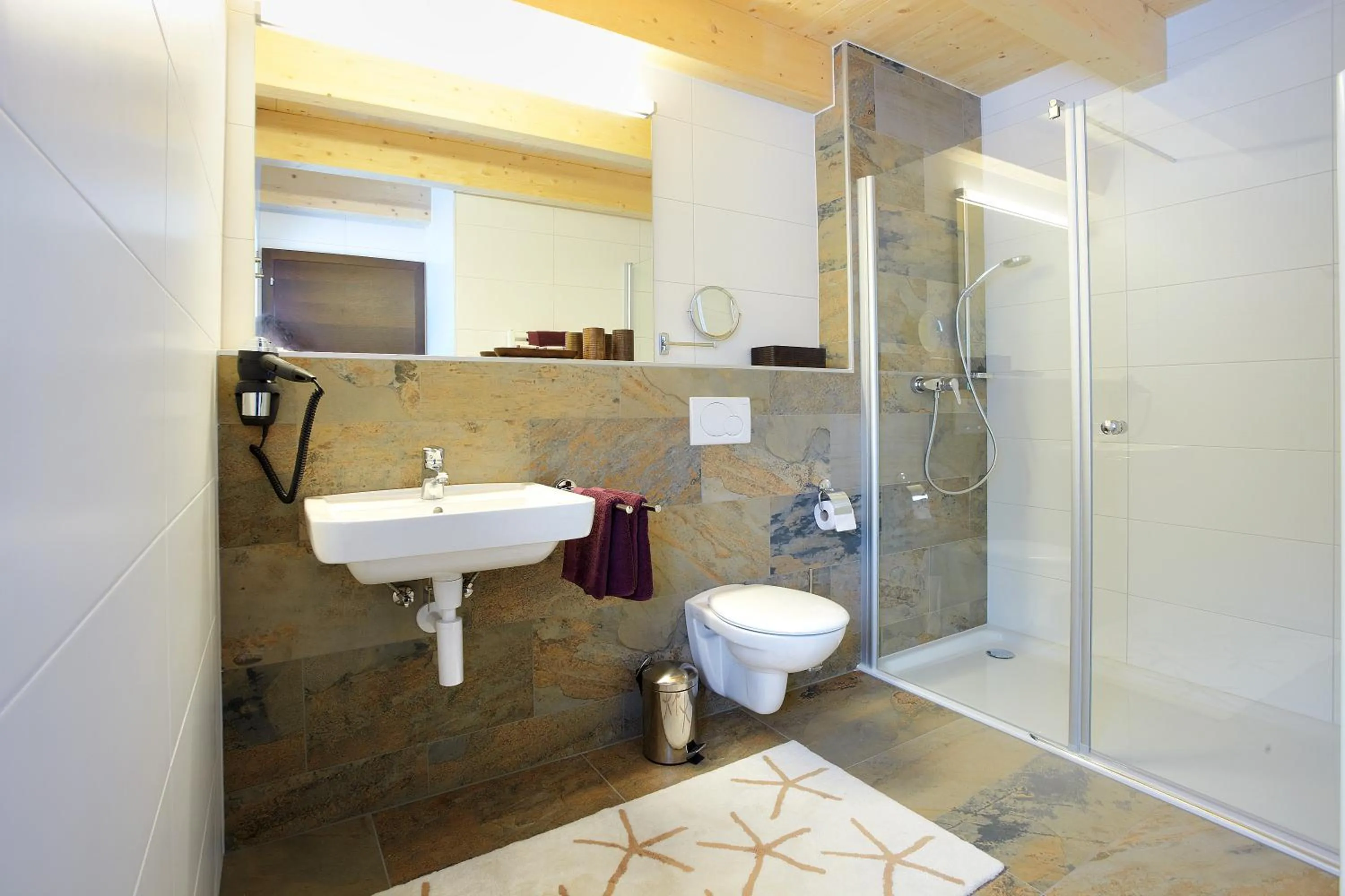Bathroom in Brucknergut