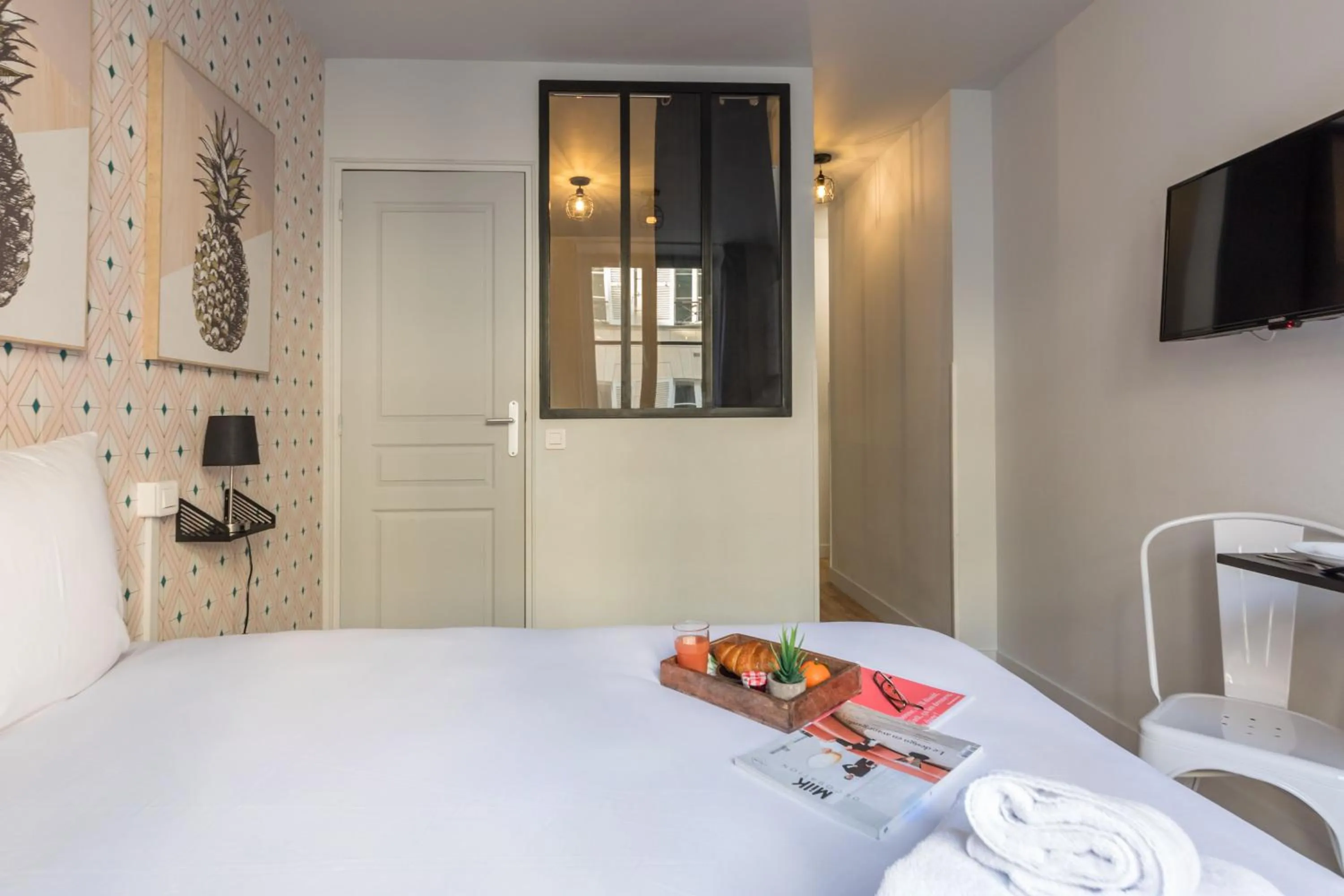 Bedroom, Bed in WS Opéra - Galeries Lafayette