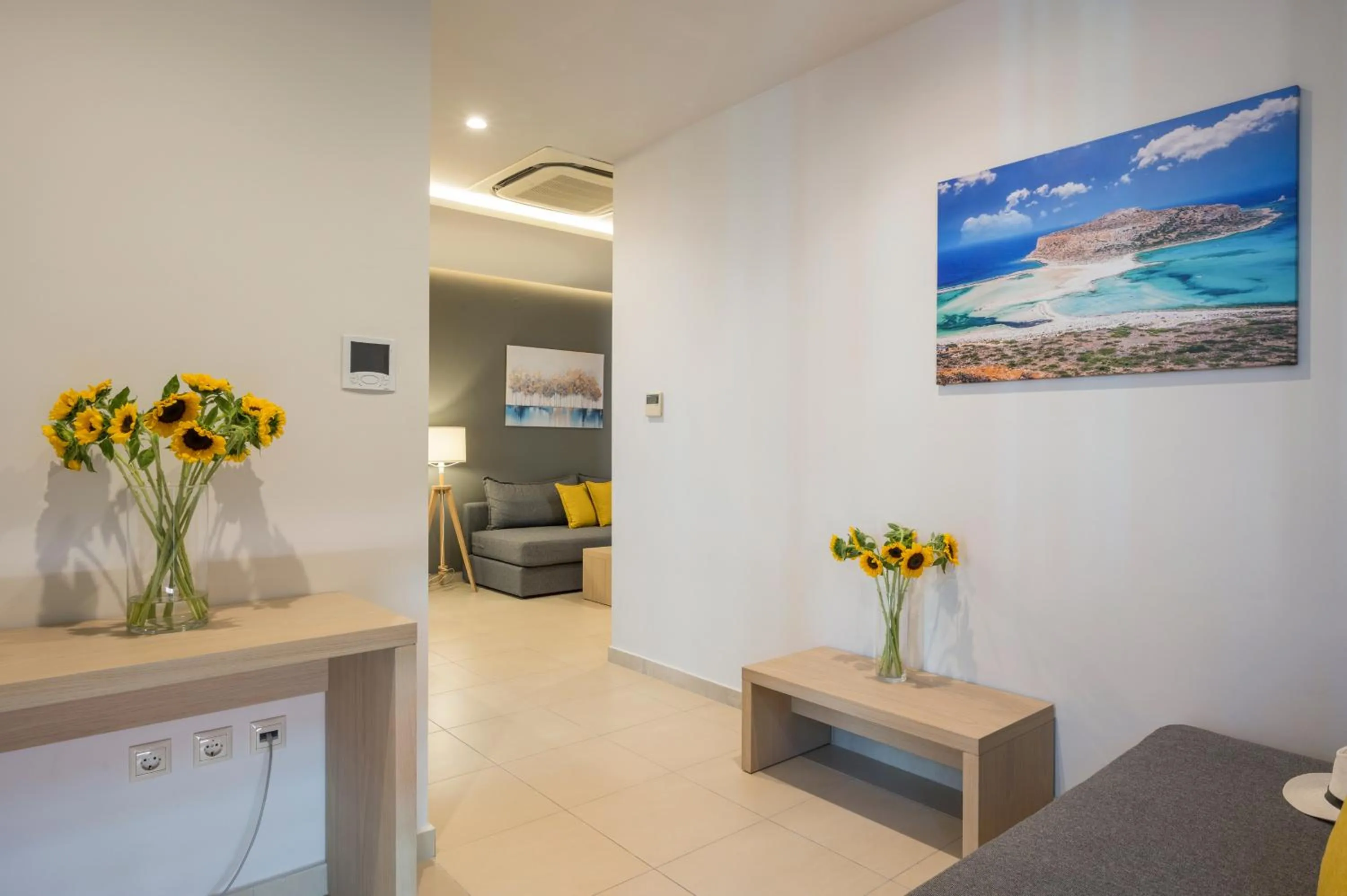 Trianon Luxury Apartments & Suites