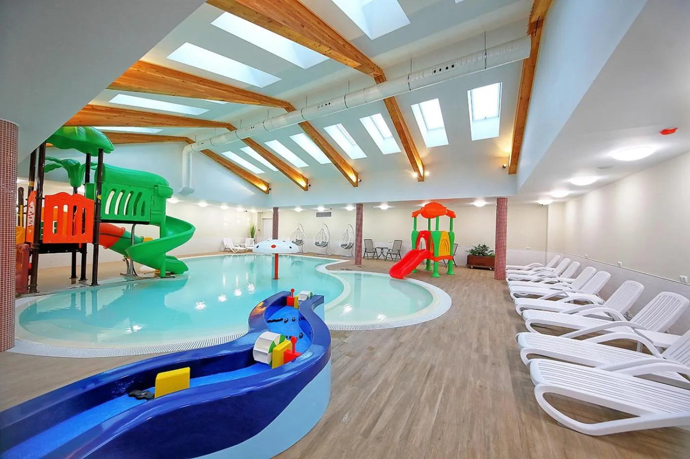 Swimming pool in Nádas Tó Park Hotel