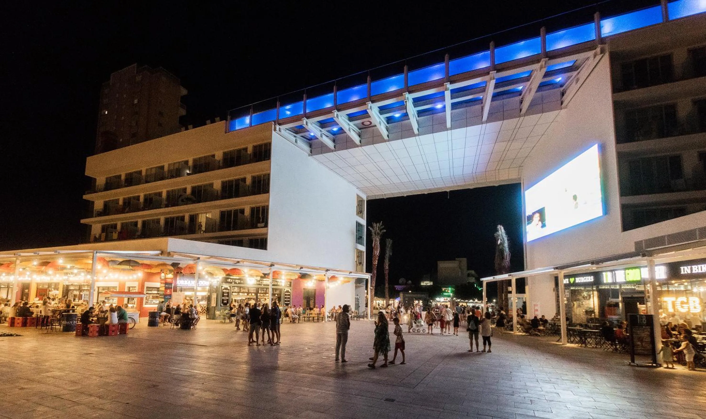 Facade/entrance in INNSiDE by Meliá Calviá Beach