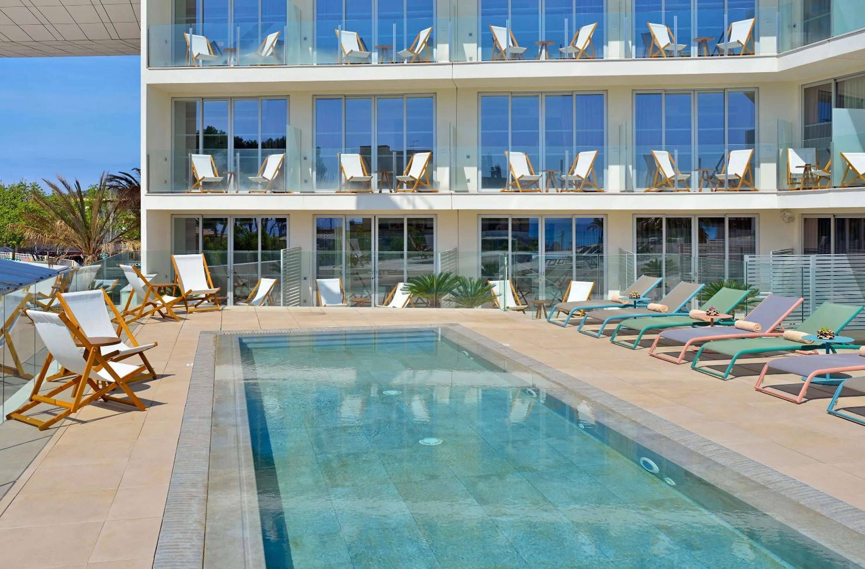 Swimming pool in INNSiDE by Meliá Calviá Beach