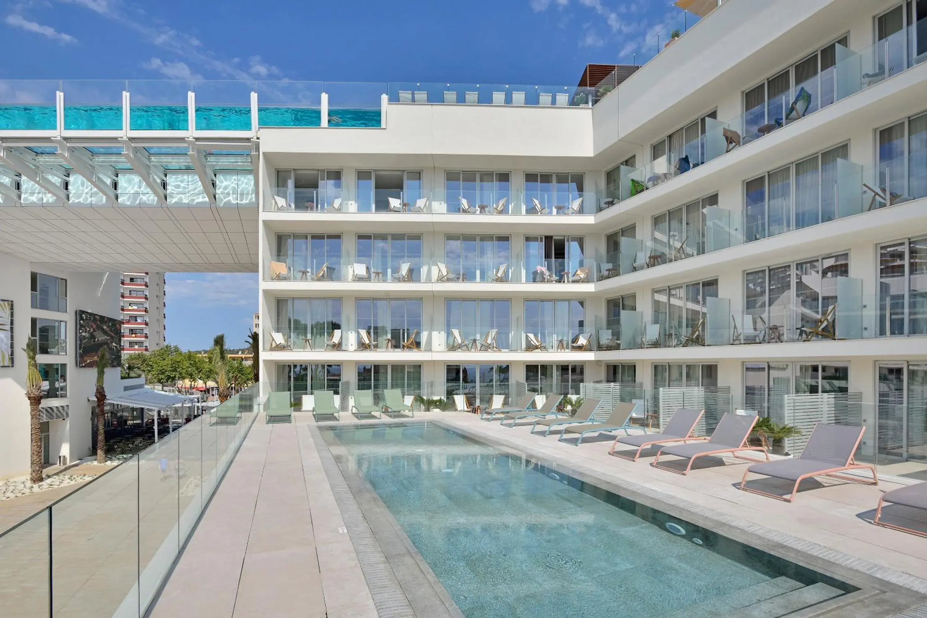 Property building in INNSiDE by Meliá Calviá Beach Property building in INNSiDE by Meliá Calviá Beach