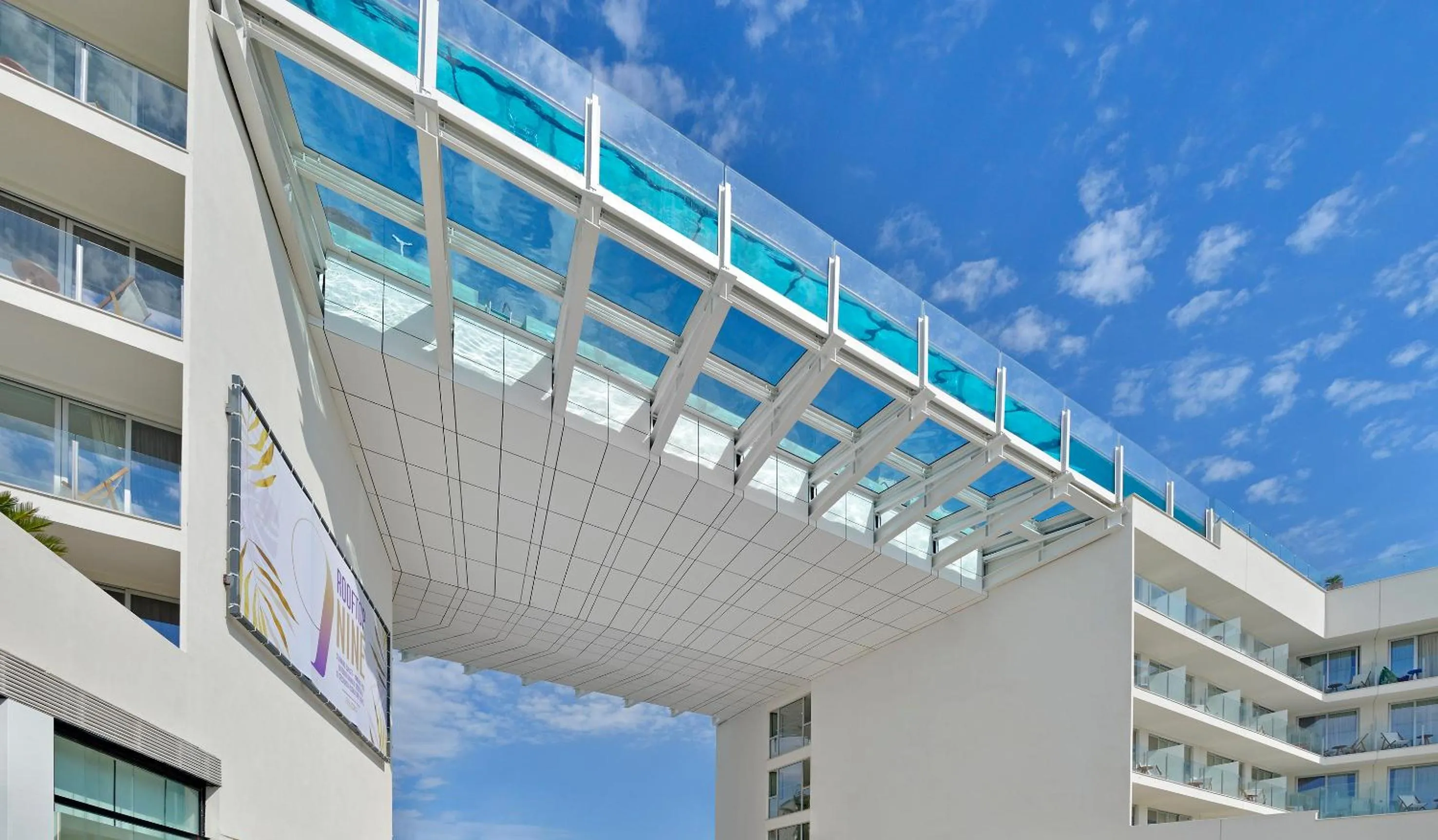 Facade/entrance in INNSiDE by Meliá Calviá Beach