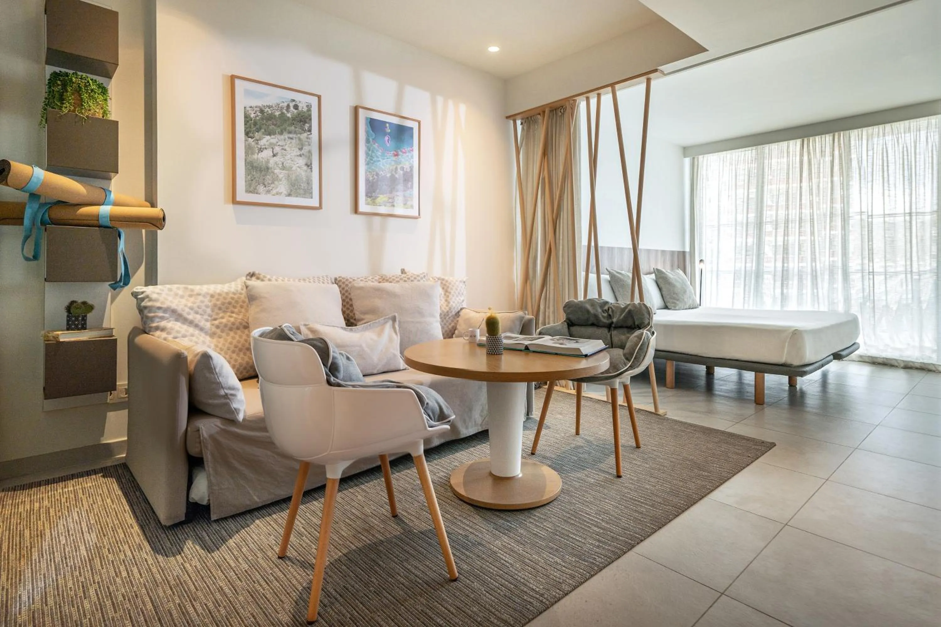 Living room in INNSiDE by Meliá Calviá Beach