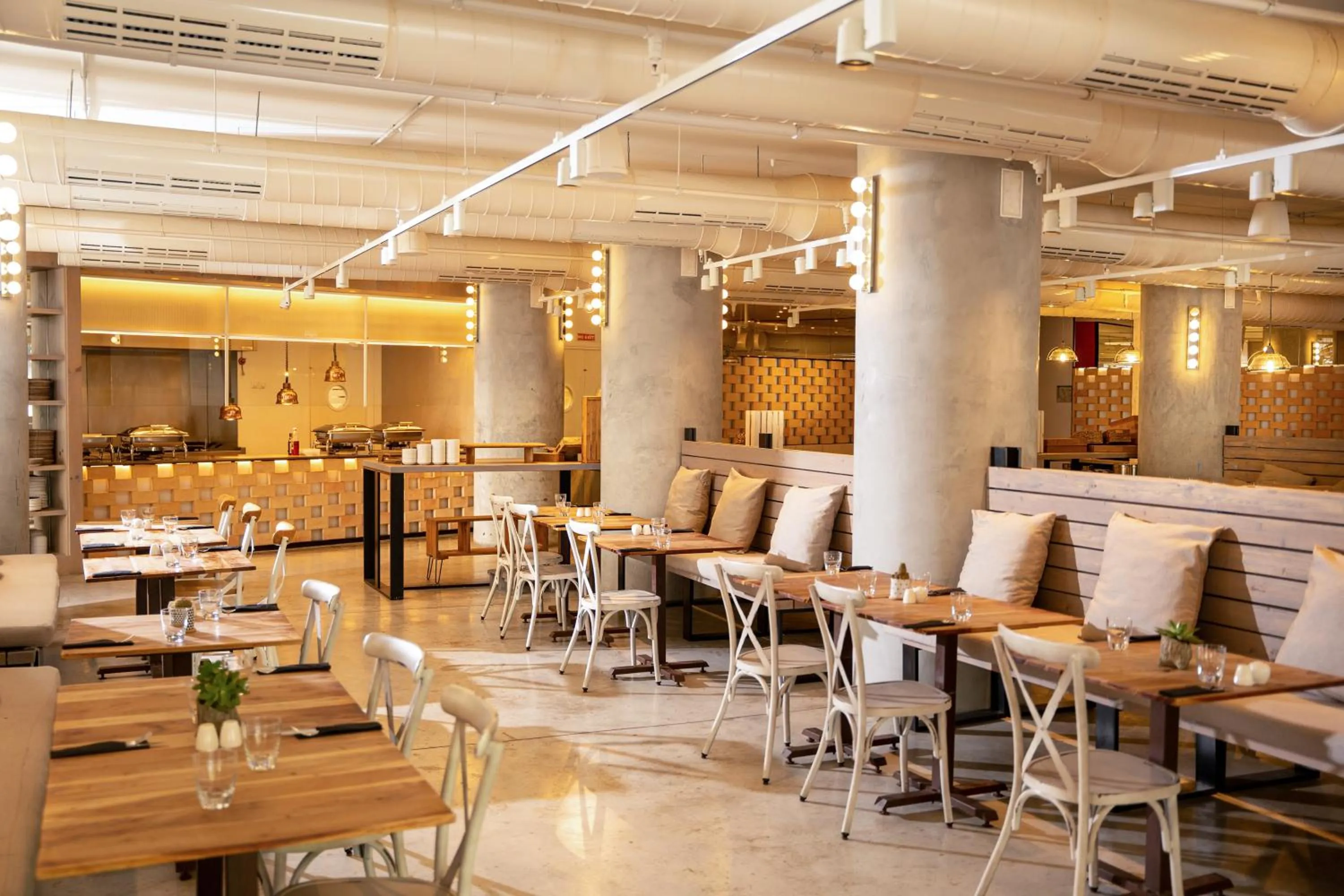 Restaurant/places to eat in INNSiDE by Meliá Calviá Beach