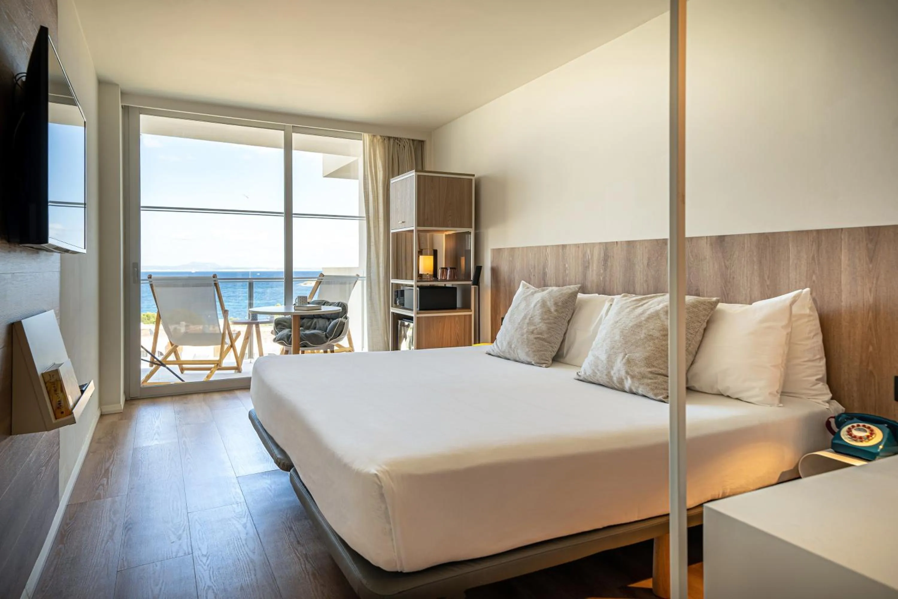 Bed in INNSiDE by Meliá Calviá Beach