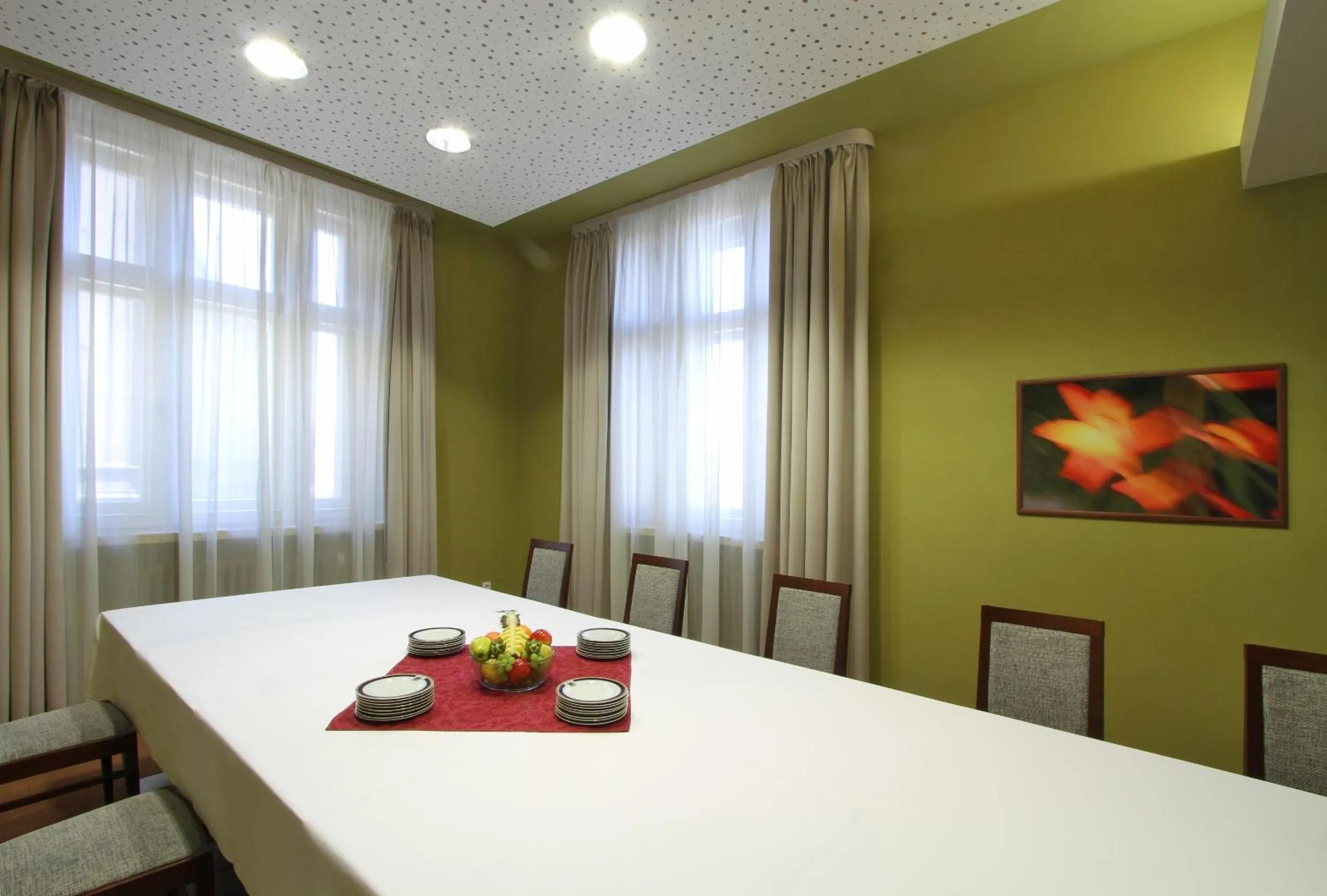 Restaurant/places to eat in Hotel DAP