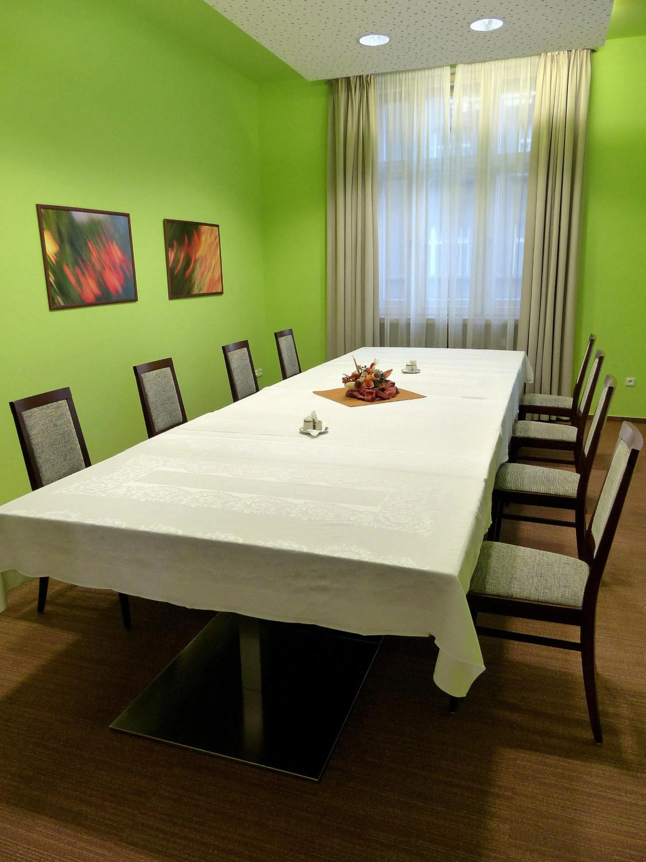 Business facilities in Hotel DAP