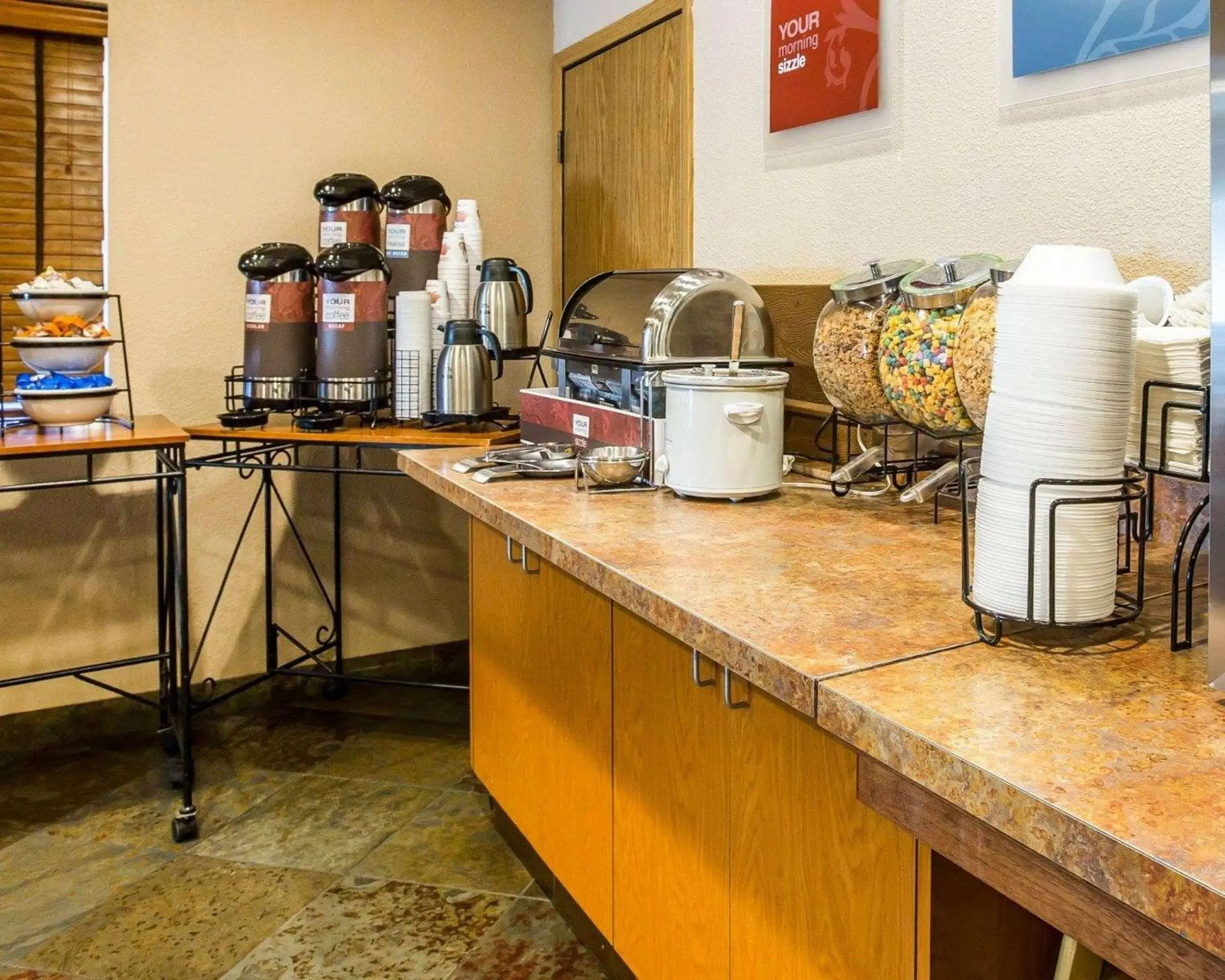 Restaurant/places to eat in Quality Inn Lone Pine near Mount Whitney Restaurant/places to eat in Quality Inn Lone Pine near Mount Whitney