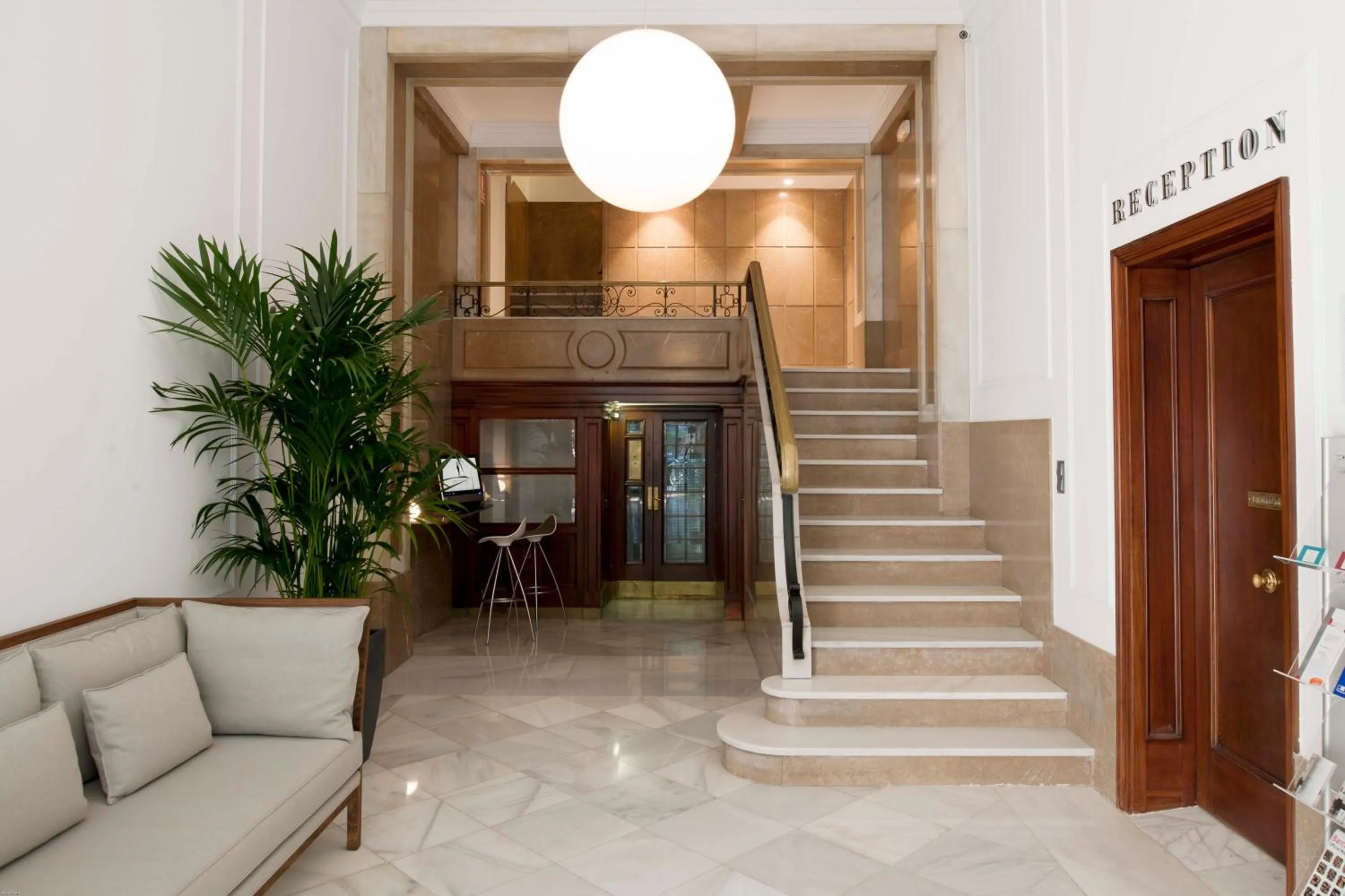 Lobby or reception in Eric Vökel Boutique Apartments - Gran Vía Suites