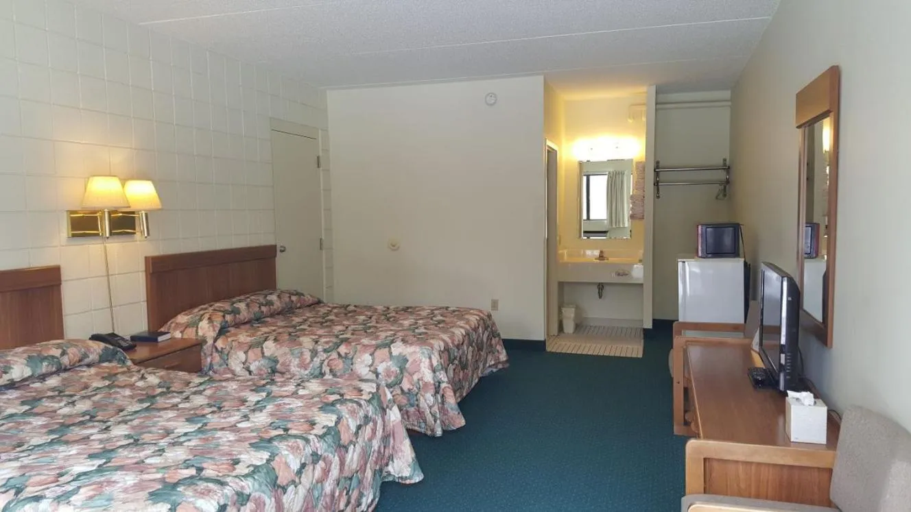 TV and multimedia, Bed in Oakridge Motel