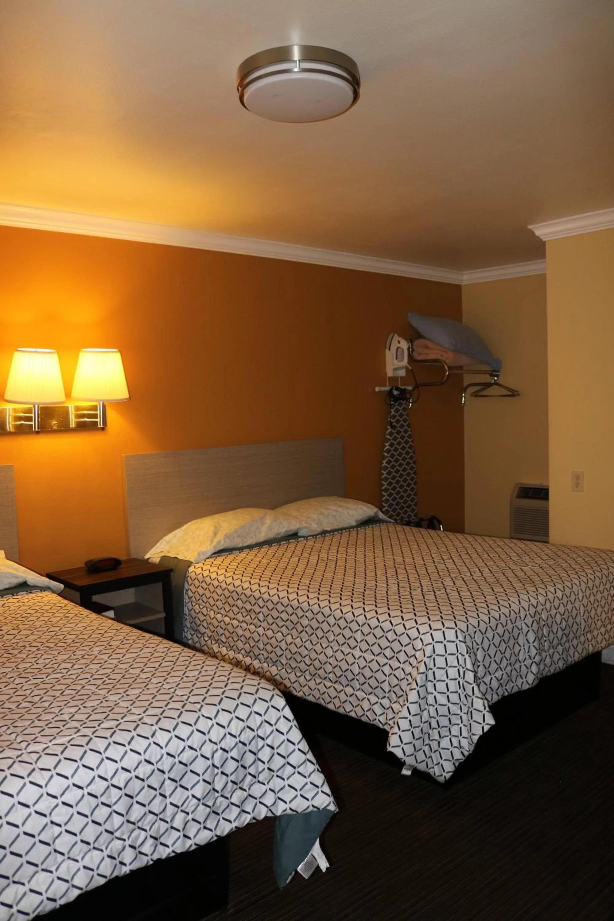 Timberline Motel