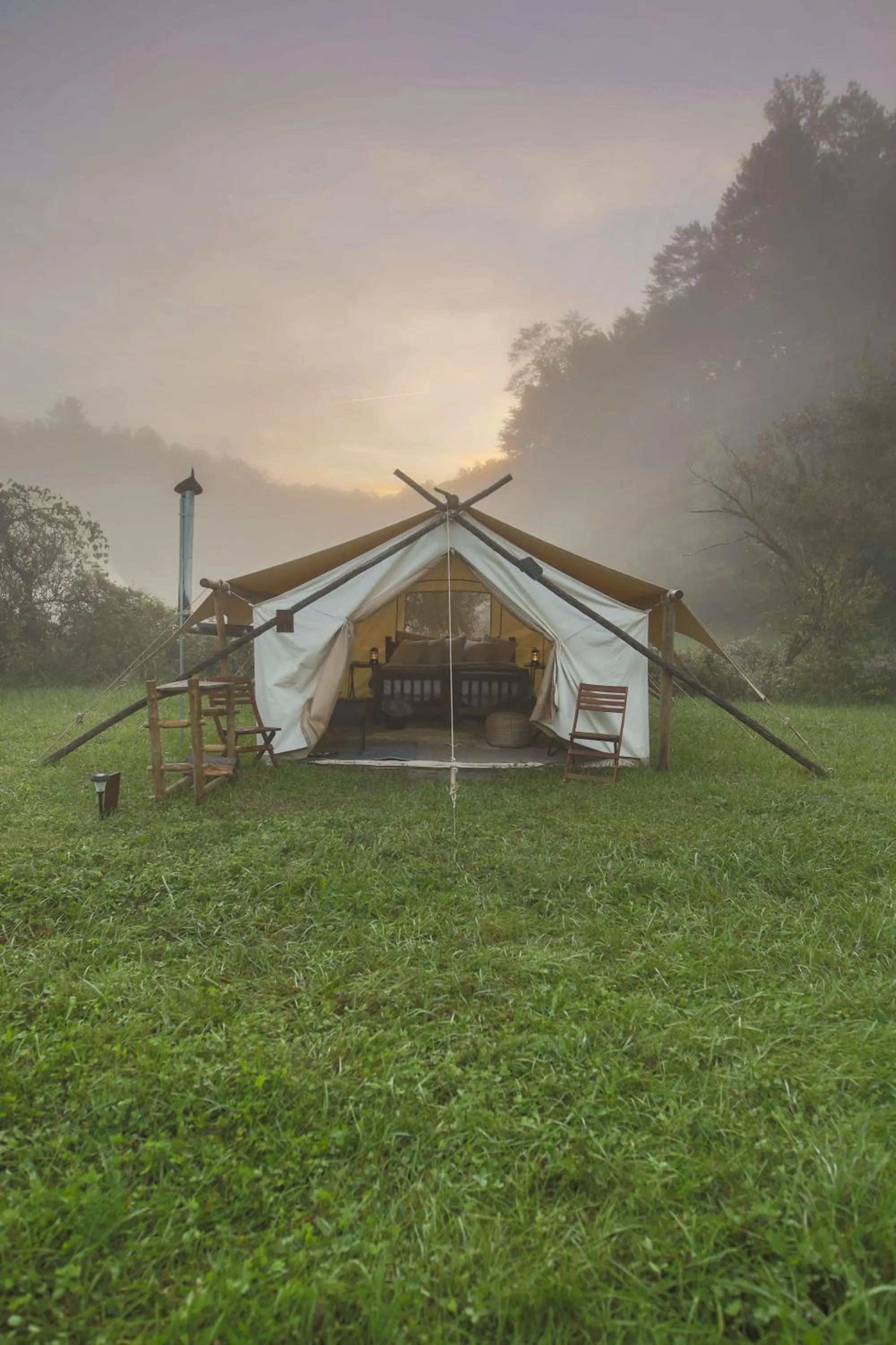 Photo of the whole room in Under Canvas Great Smoky Mountains