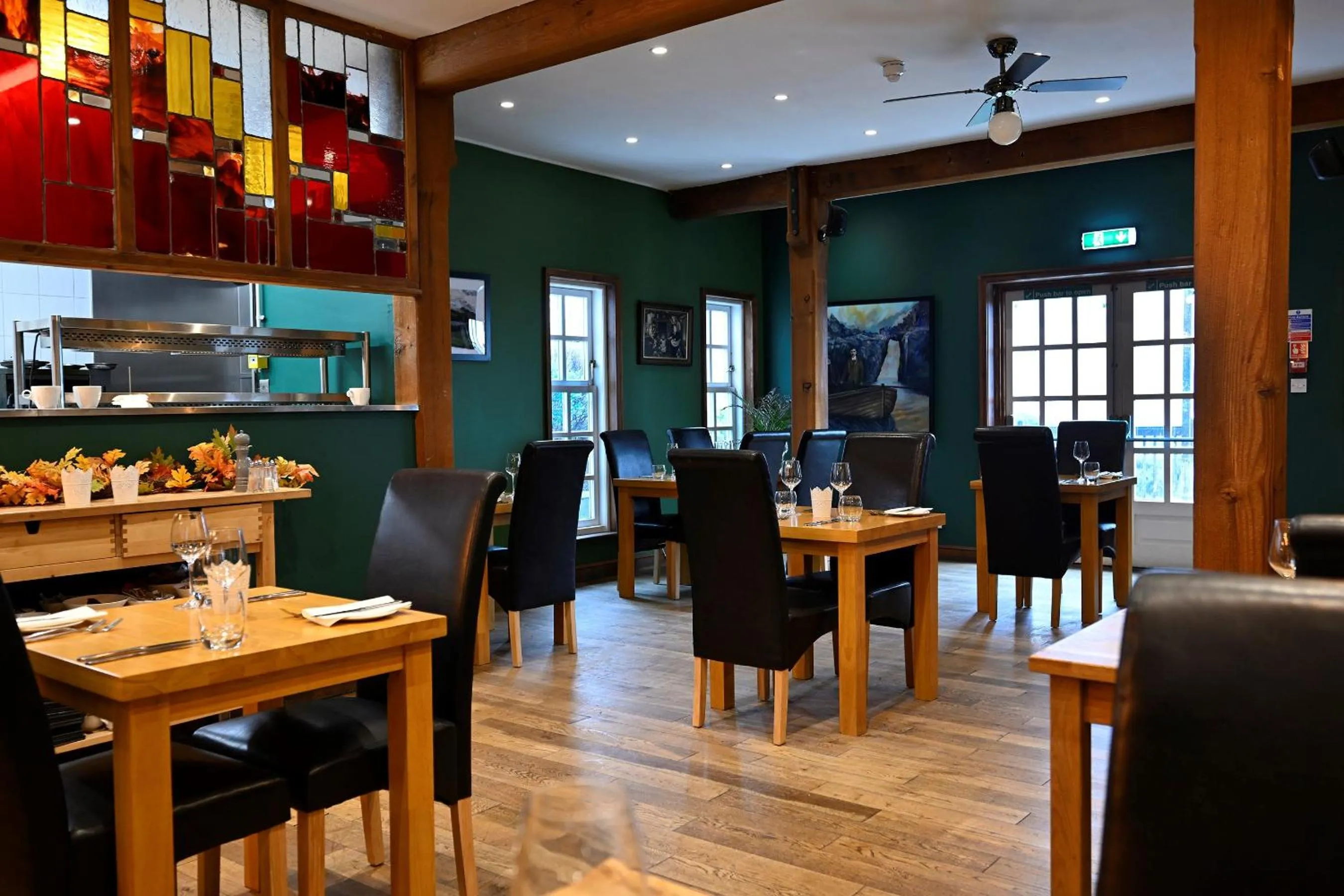 Restaurant/places to eat in Lime Tree Hotel