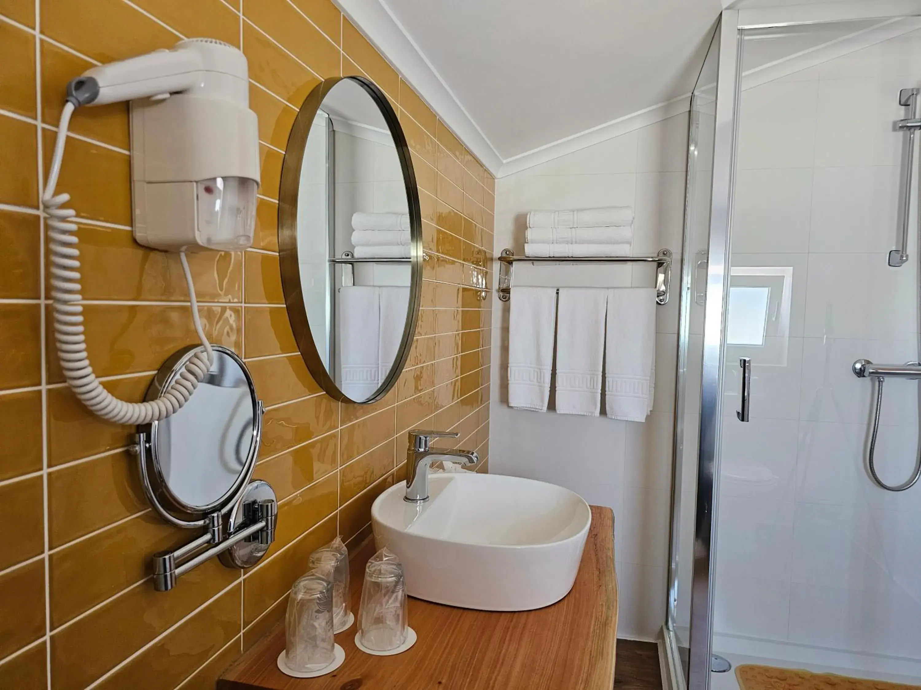 Triple Room with Private Bathroom in Hospedaria Recomeçar Triple Room with Private Bathroom in Hospedaria Recomeçar