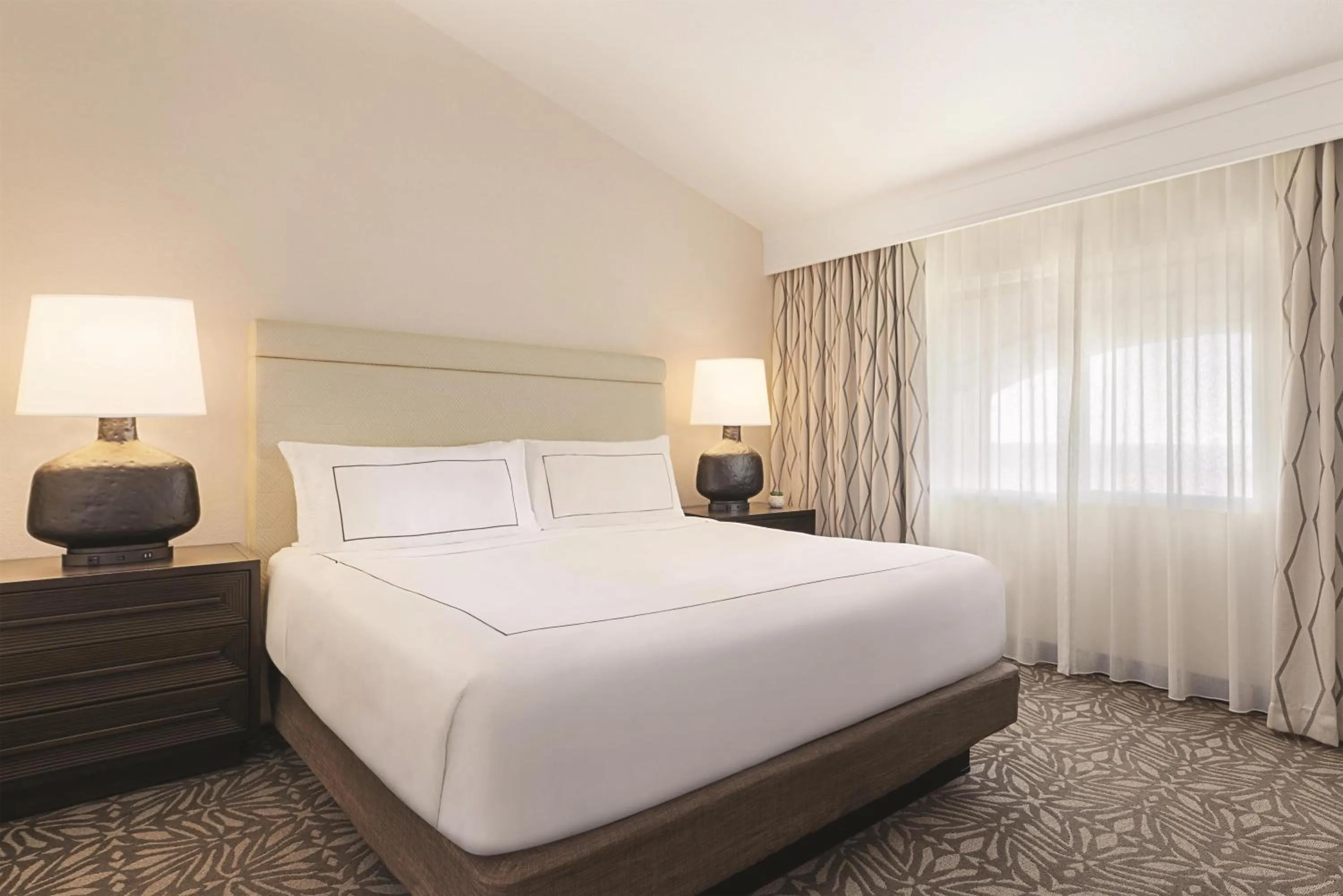 Bed in Zachari Dunes on Mandalay Beach, Curio Collection by Hilton