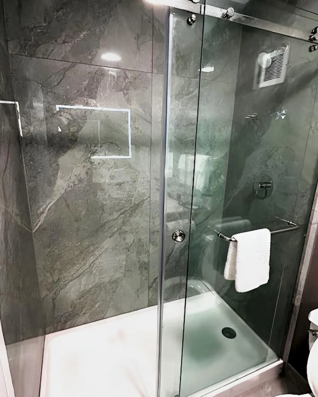 Shower in Silver Beach Hotel