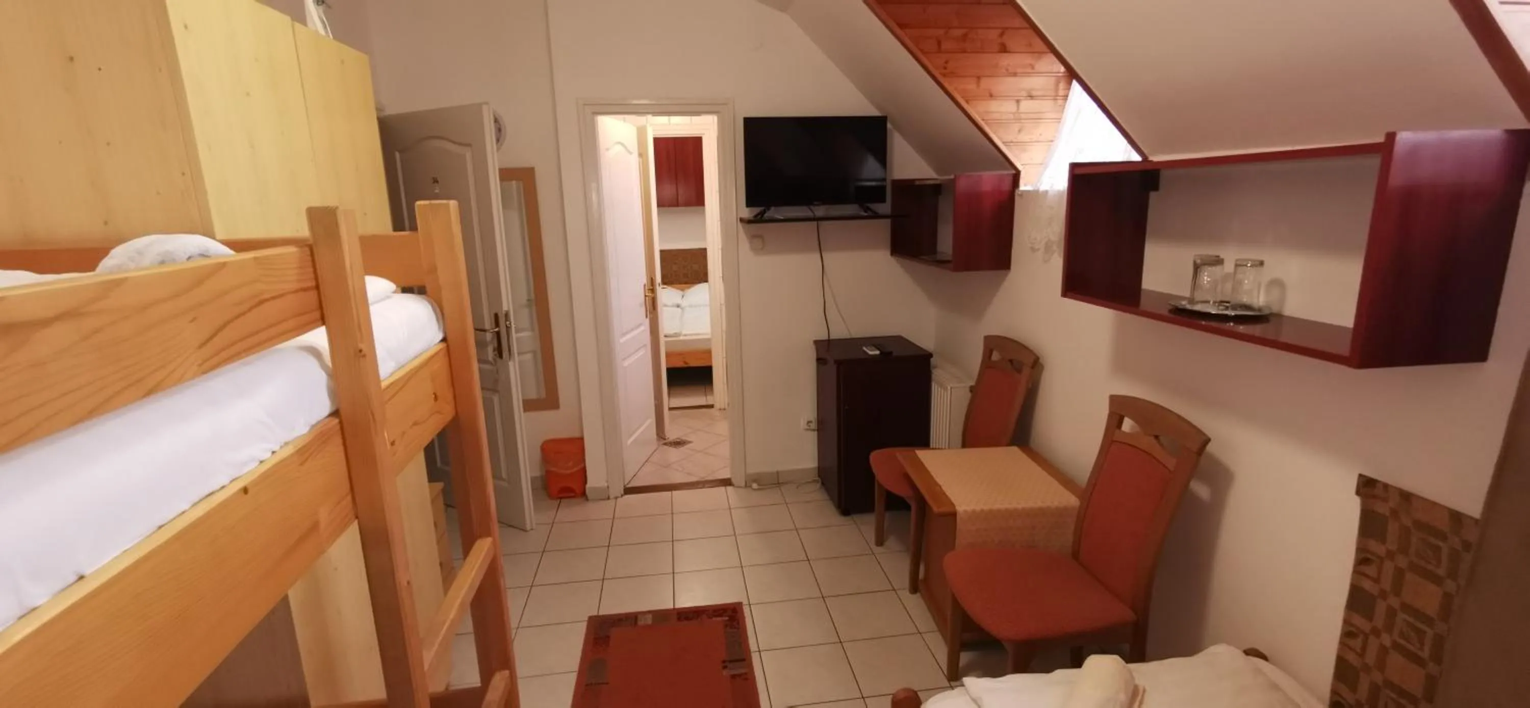 Classic Quadruple Room in Hotel Balaton Fonyód