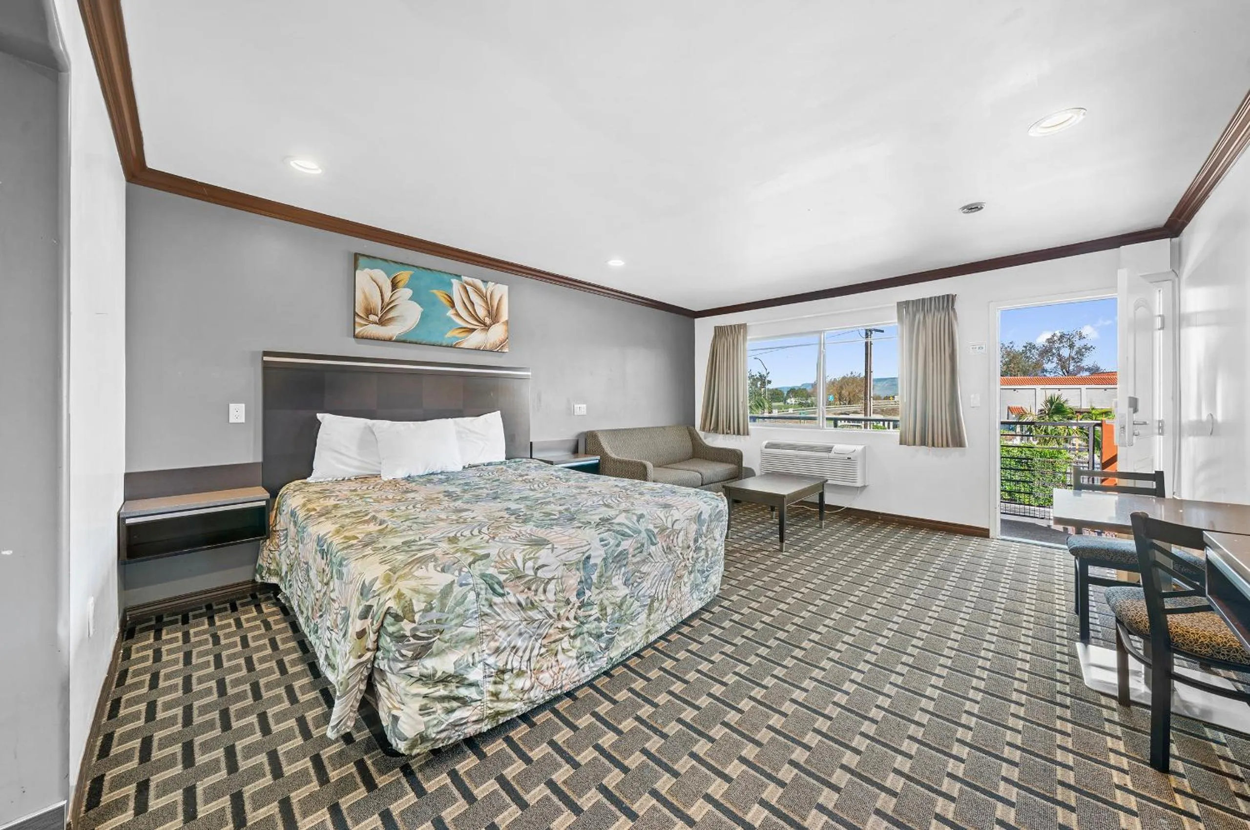 Bed in Starlight Inn South El Monte