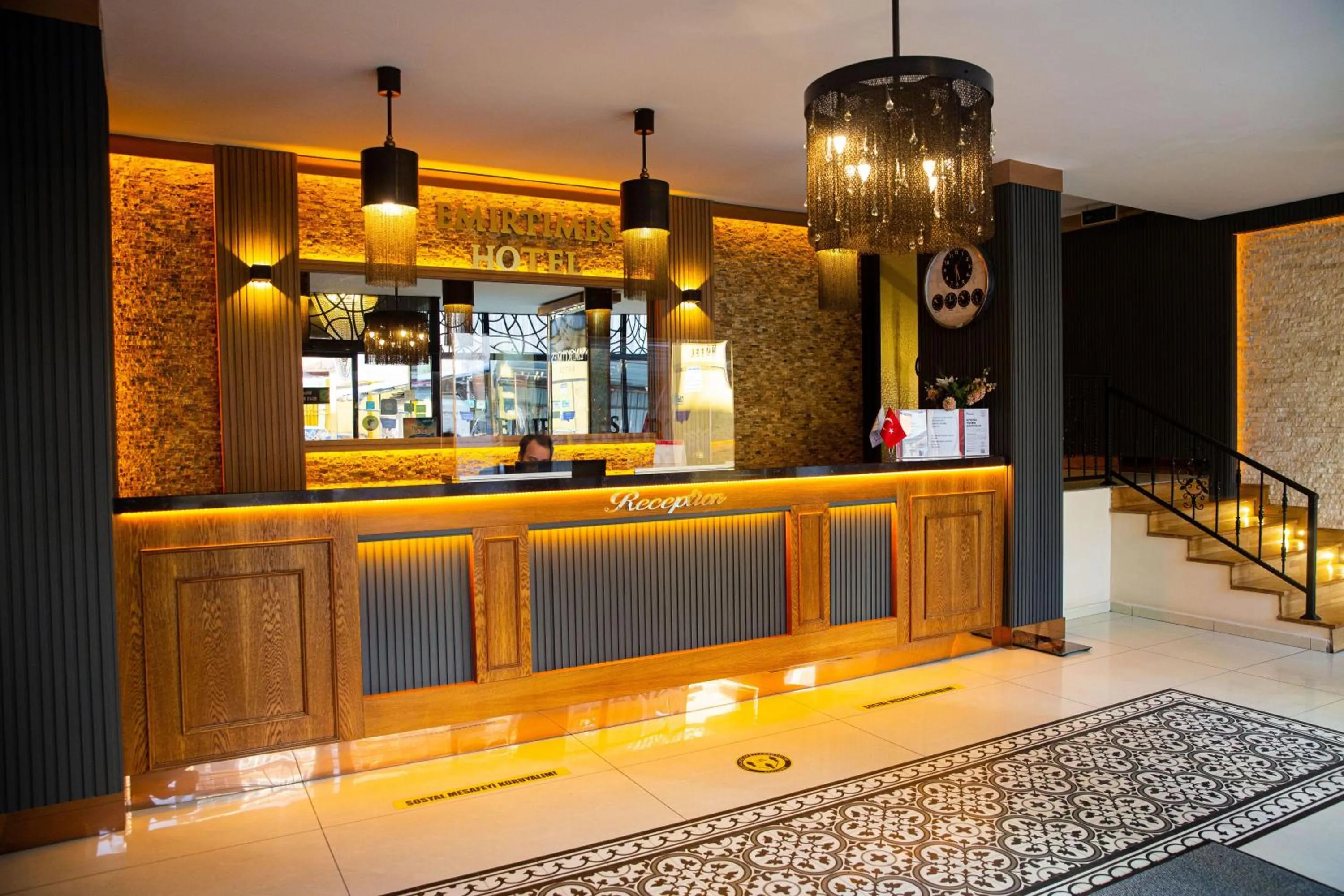 Lobby or reception in Emirtimes Hotel Kadıköy